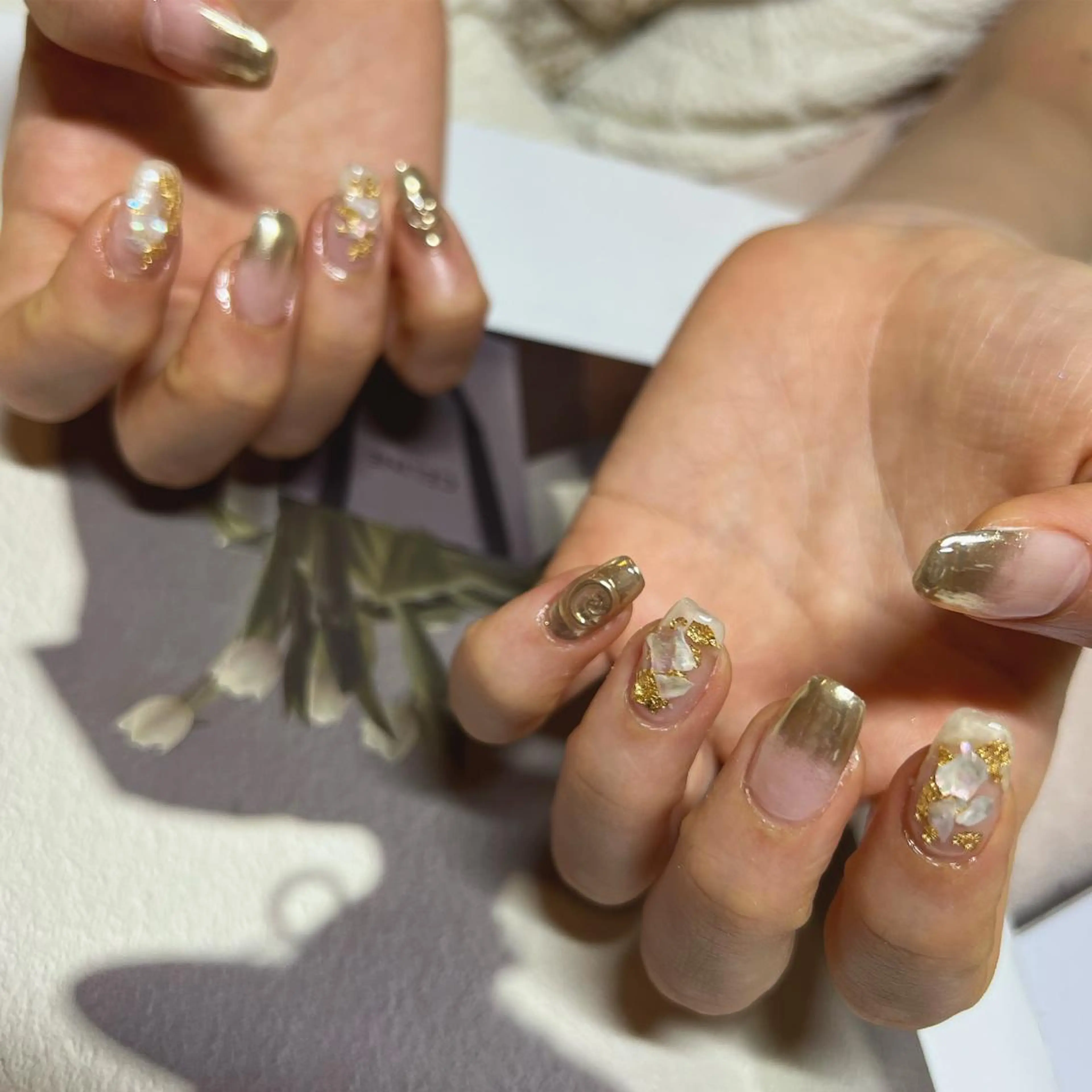 ネイル オーロラネイル ジェルネイル 韓国ネイル マグネットネイル ミラーネイル ちゅるんネイル🪄 耳ツボジュエリー🔗のネイルデザイン