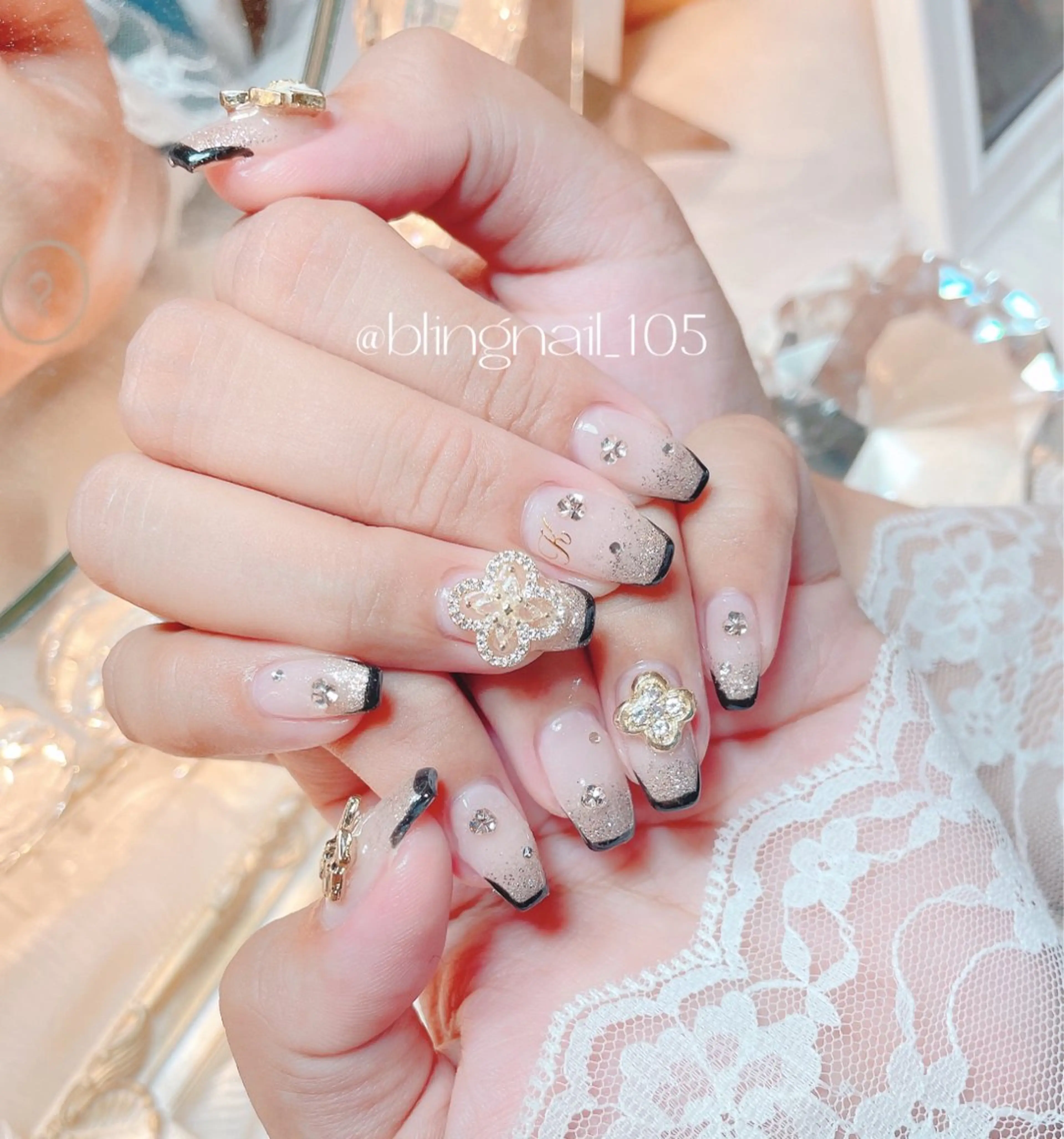 ネイル 23時まで❤︎韓国、 ワンホンネイルのネイルデザイン