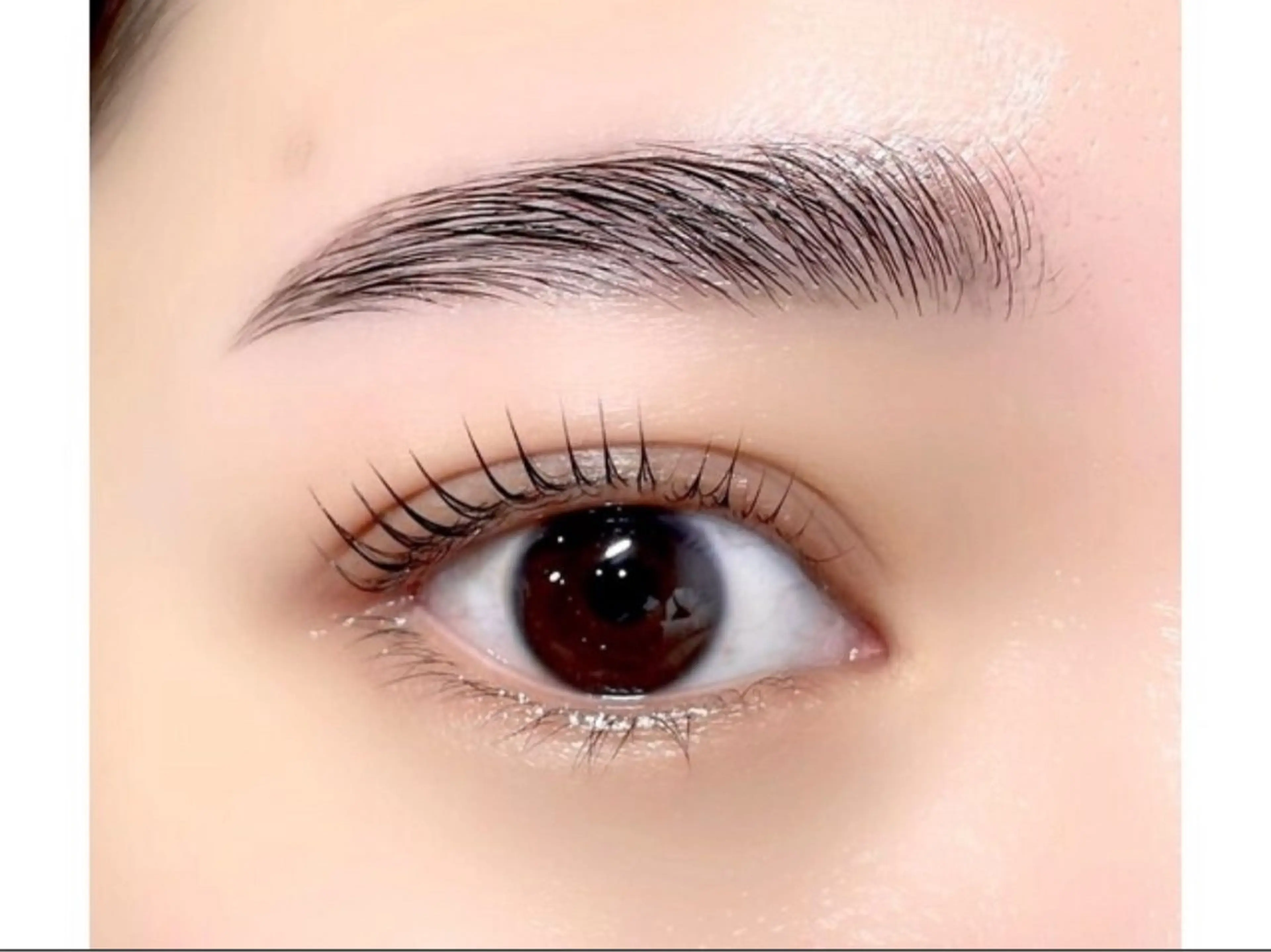 アイブロウ ハリウッドブロウリフト NANA Milano所属・yuuka Fのマツエク・マツパデザイン