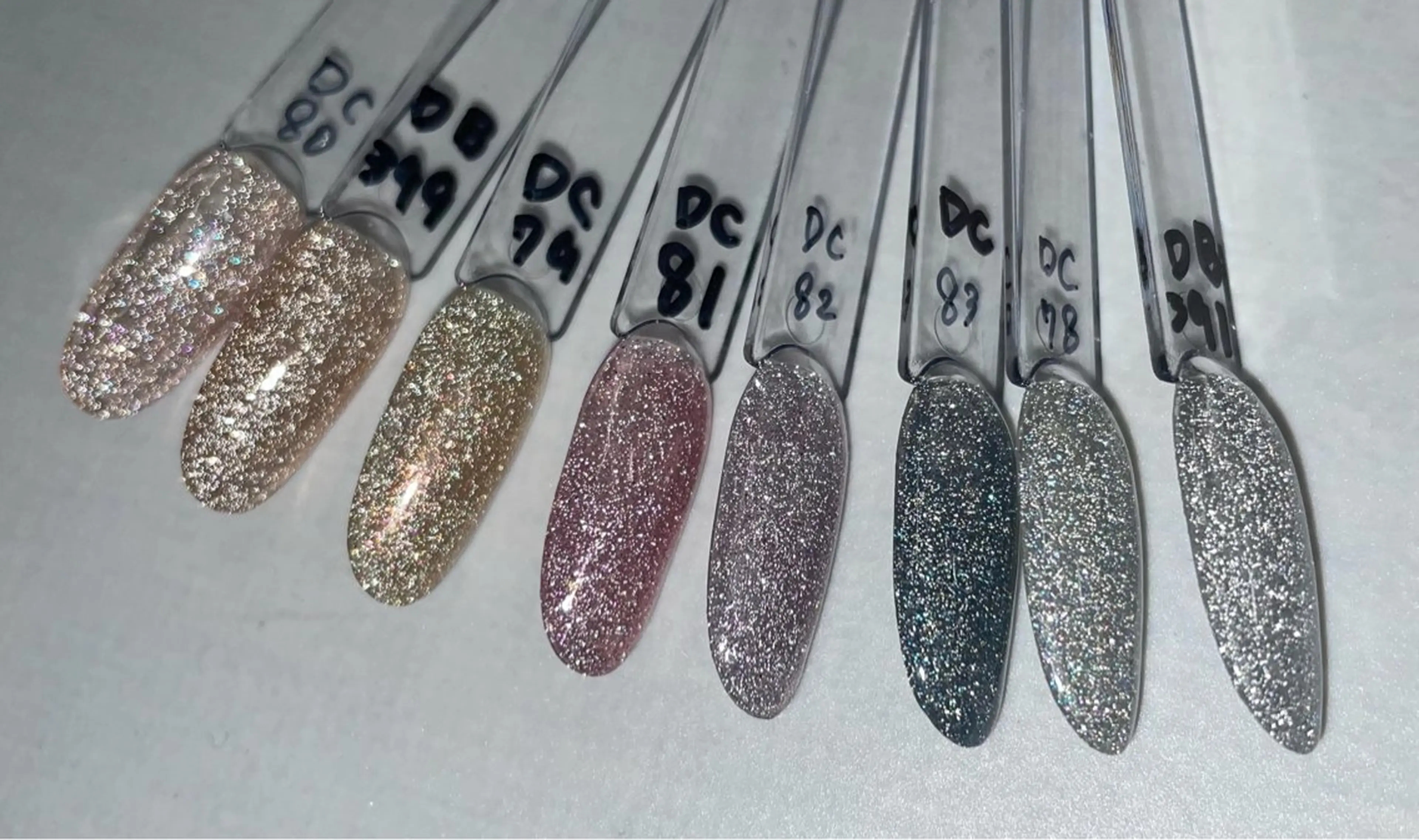 ネイル フラッシュネイル FILL nail古河店所属・FILL nail SHIORIのネイルデザイン