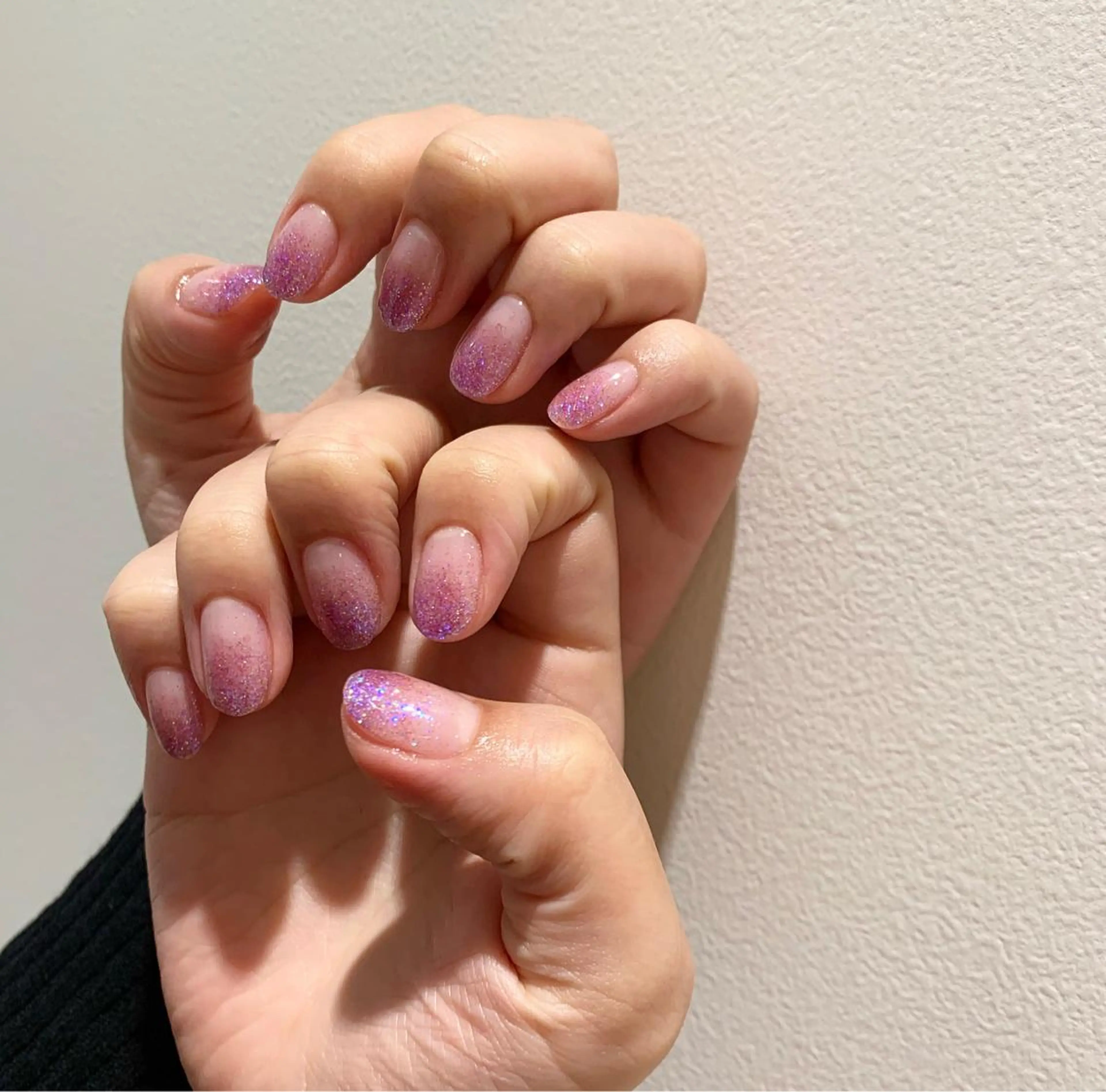 ネイル オーロラネイル ラメ(グリッター) ラメグラデーション 佐藤 穂乃香のネイルデザイン