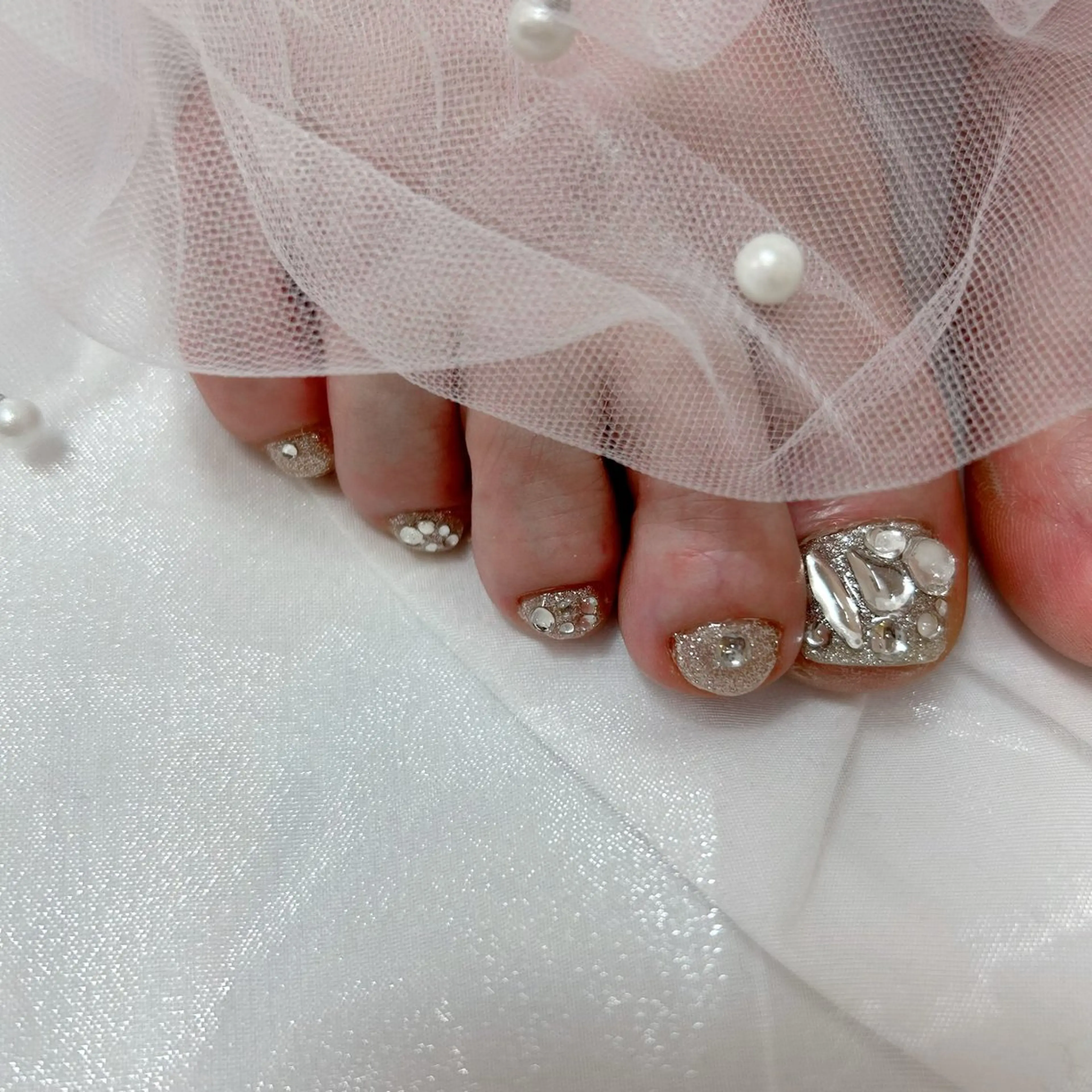 ネイル キラキラネイル シルバー nico +所属・nico + 鷲野のネイルデザイン