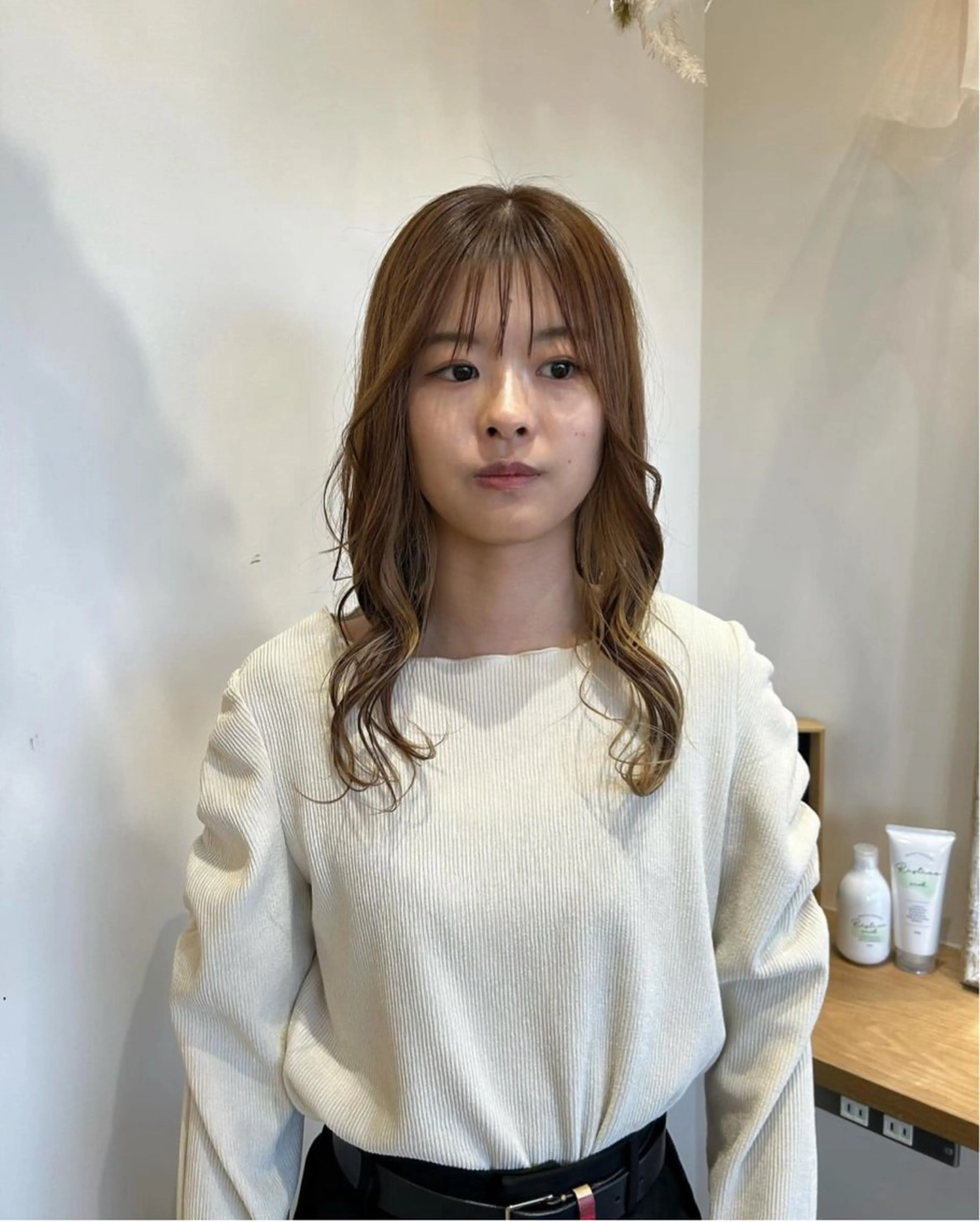 カラー 石田 菜月のヘアスタイル