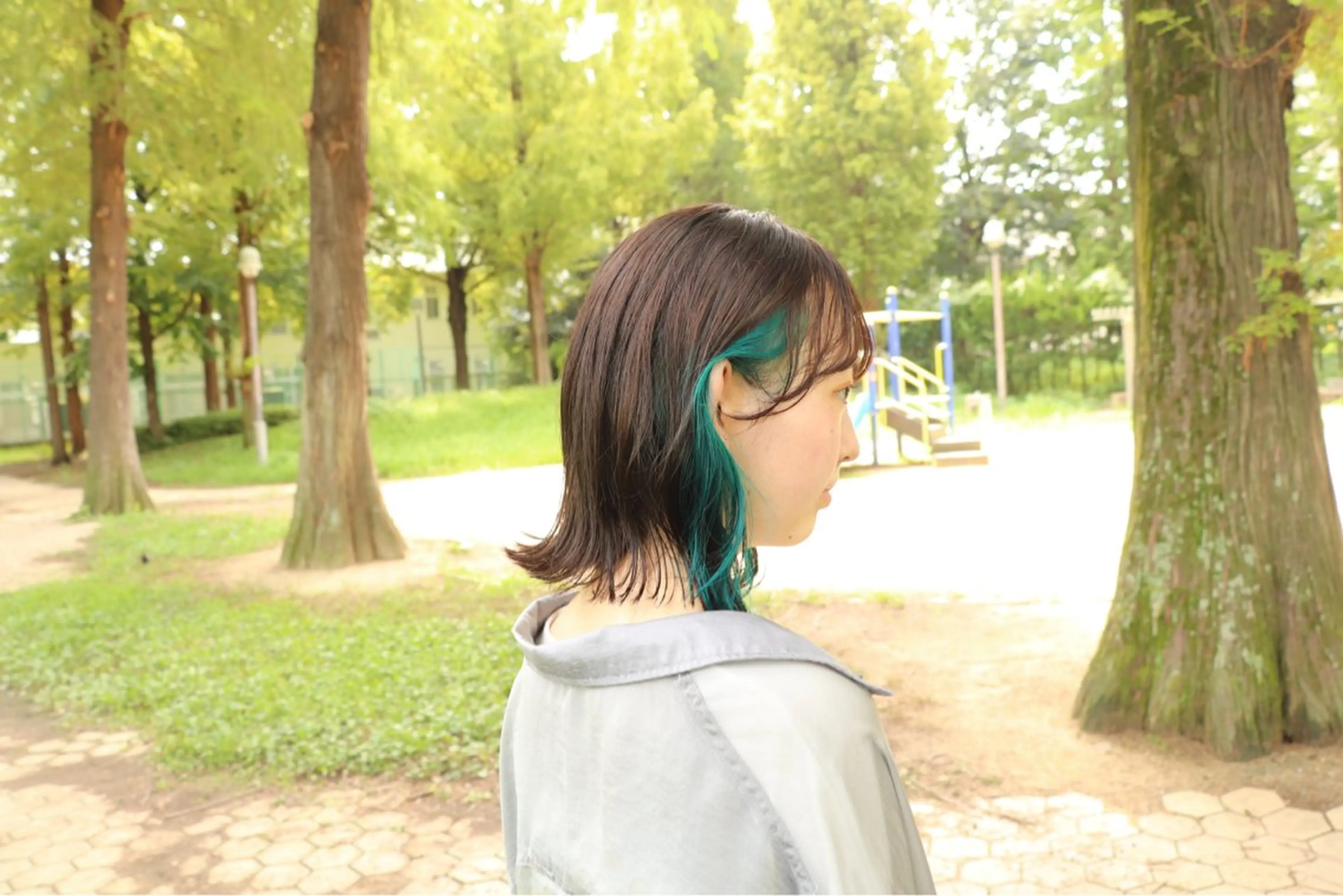 カラー AIconic nagoya所属・縮毛矯正/ レイヤー/ミディアムのヘアスタイル