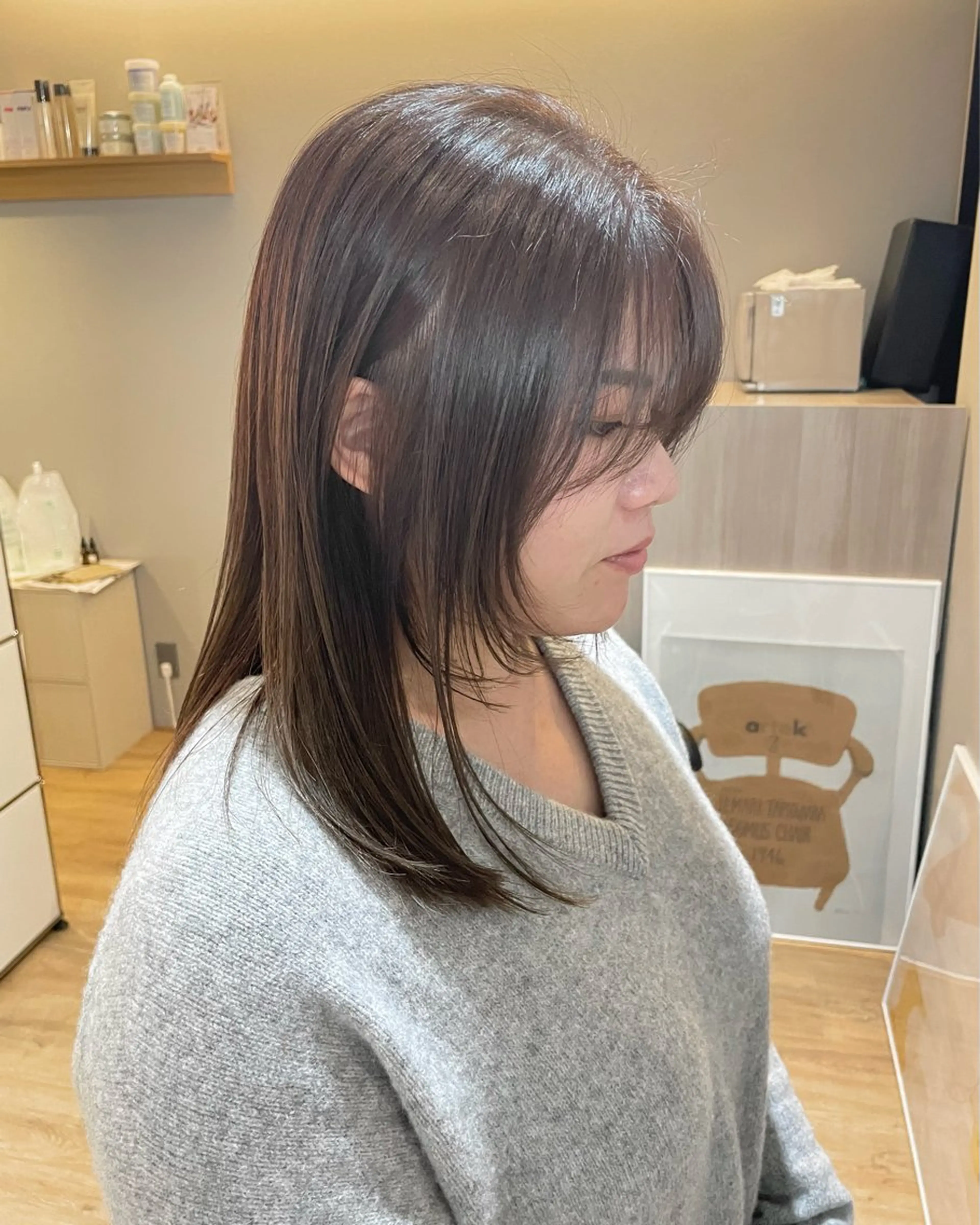 セミロング 顔周りカット レイヤーカット 小倉 愛里のヘアスタイル