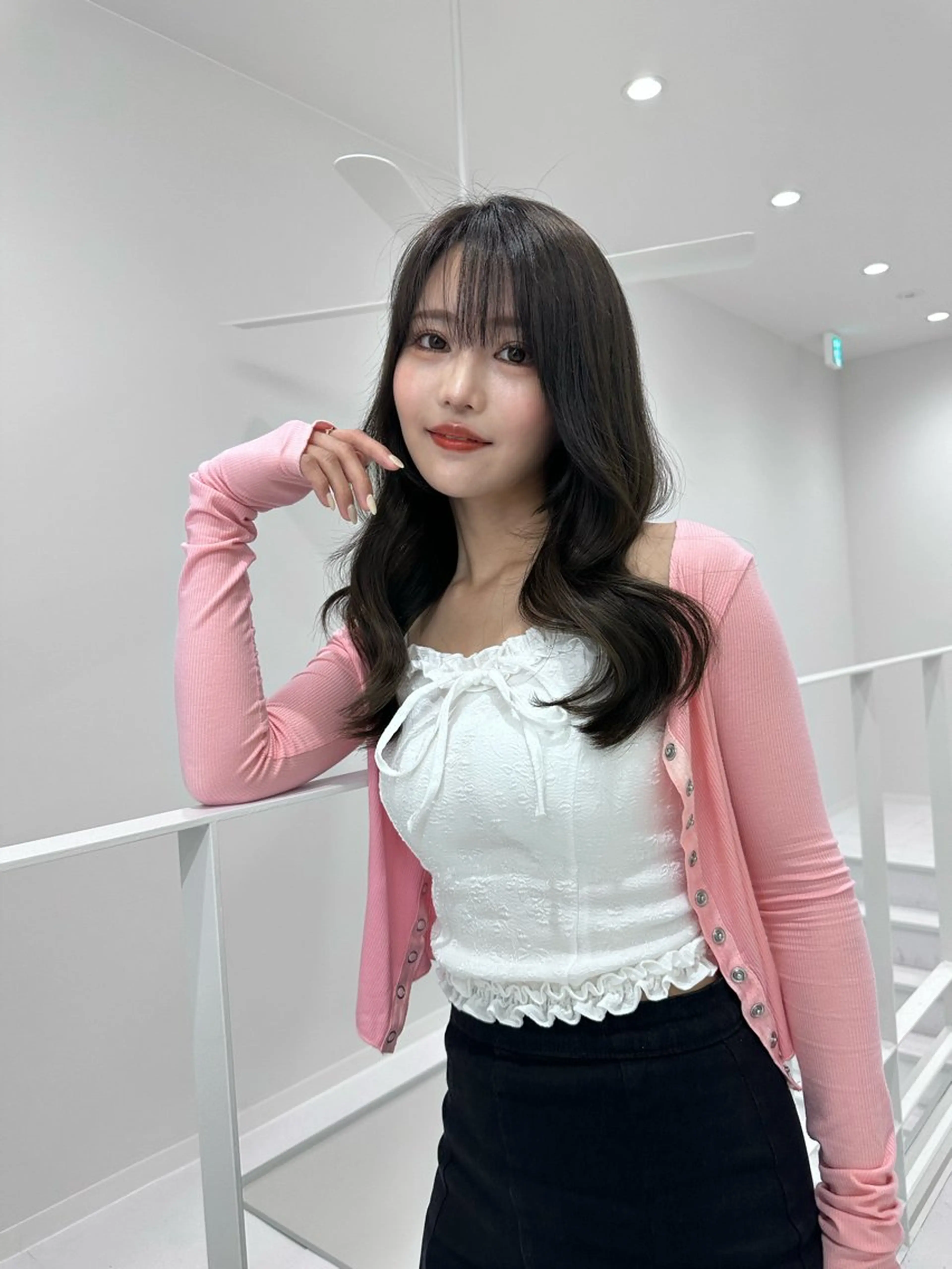 ミディアム カラー 小顔カット✨ 透明感カラーのヘアスタイル