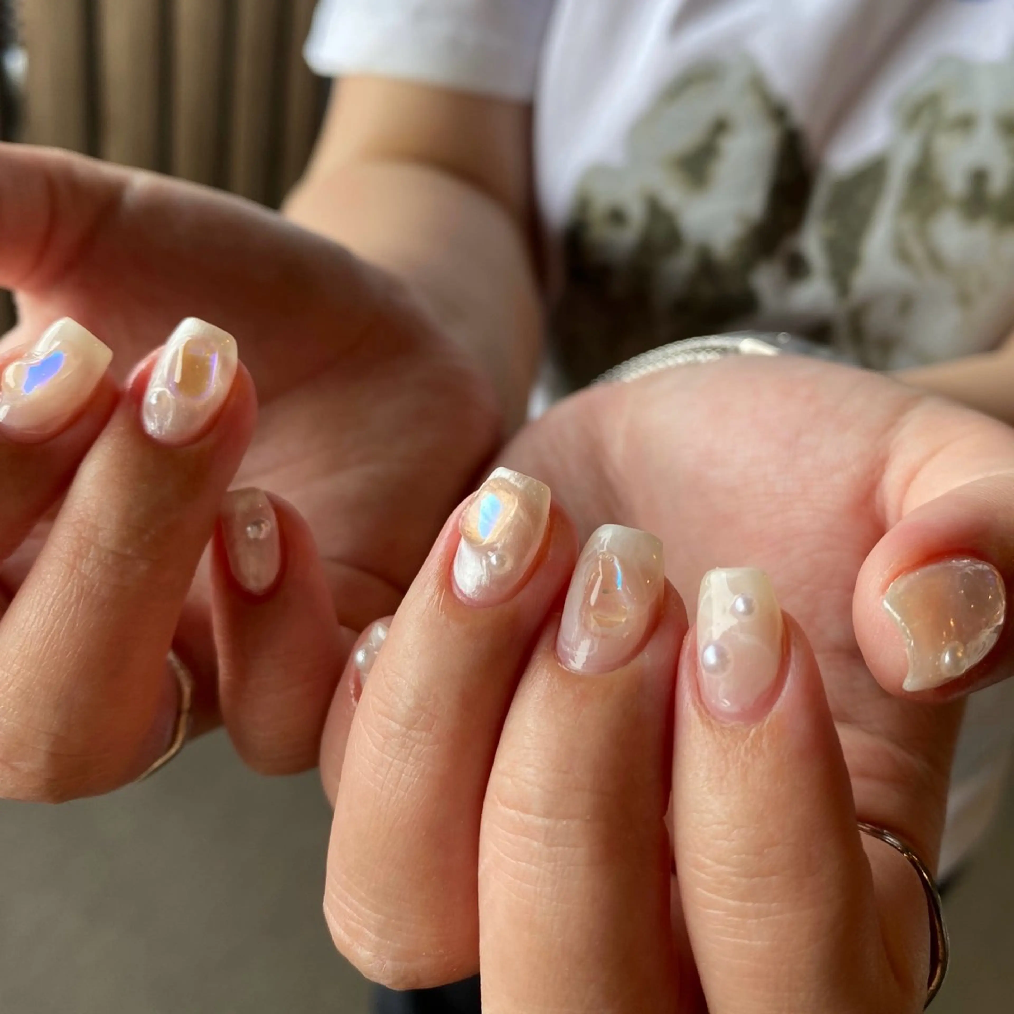 ネイル 氷ネイル・うるうるネイル ニュアンスネイル 夏ネイル amuse 手書きニュアンスのネイルデザイン