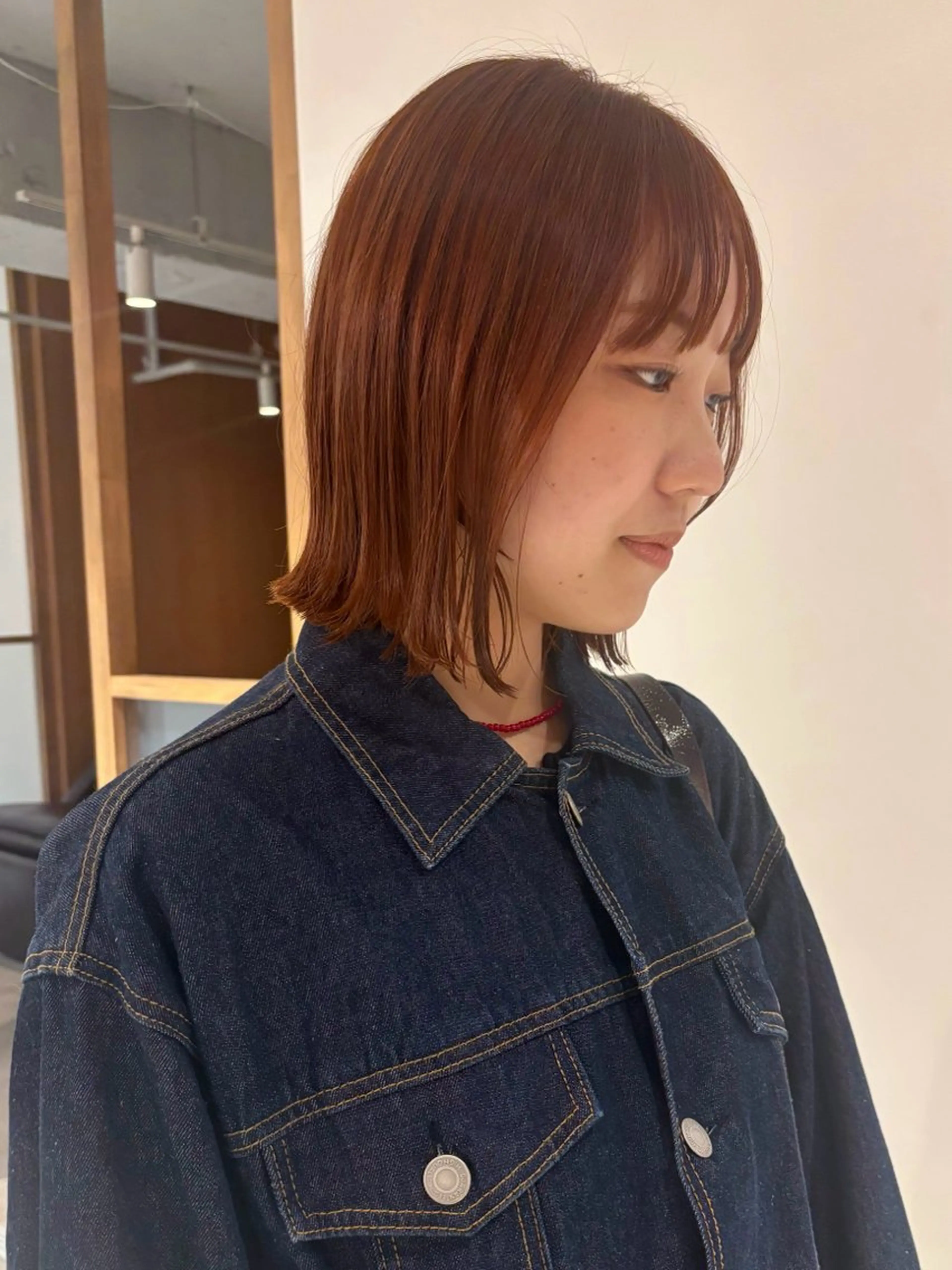 ミディアム カラー アッシュ ベージュカラー ブラウンカラー 透明感カラー オリーブベージュ カット ヘアカラー トリートメント mei｜顔まわり ×透明感カラーのヘアスタイル