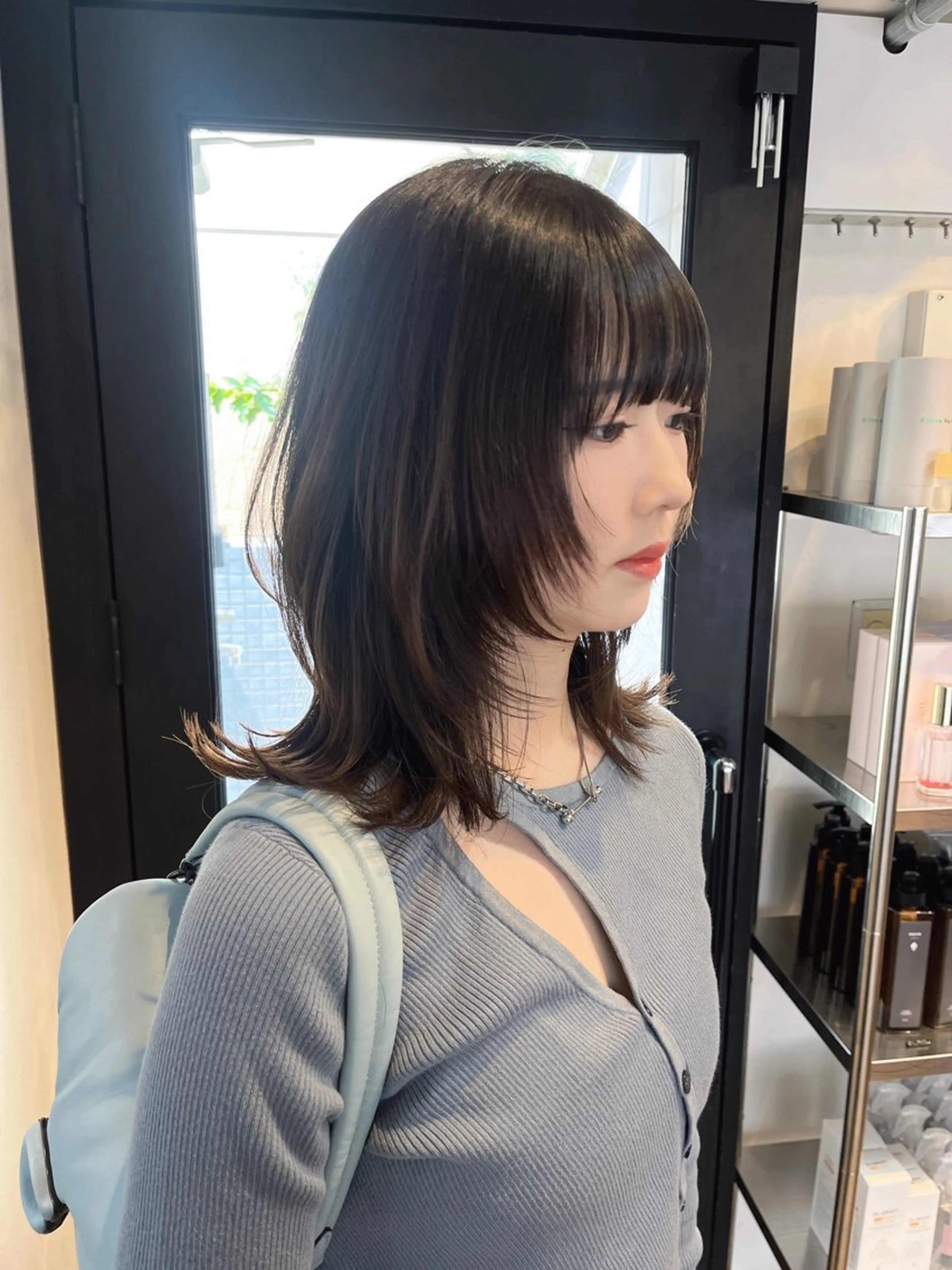 ミディアム ミディアムレイヤー ハッシュカット 韓国風ヘア レイヤーカット カット Airi 韓国y2k レイヤーカットのヘアスタイル