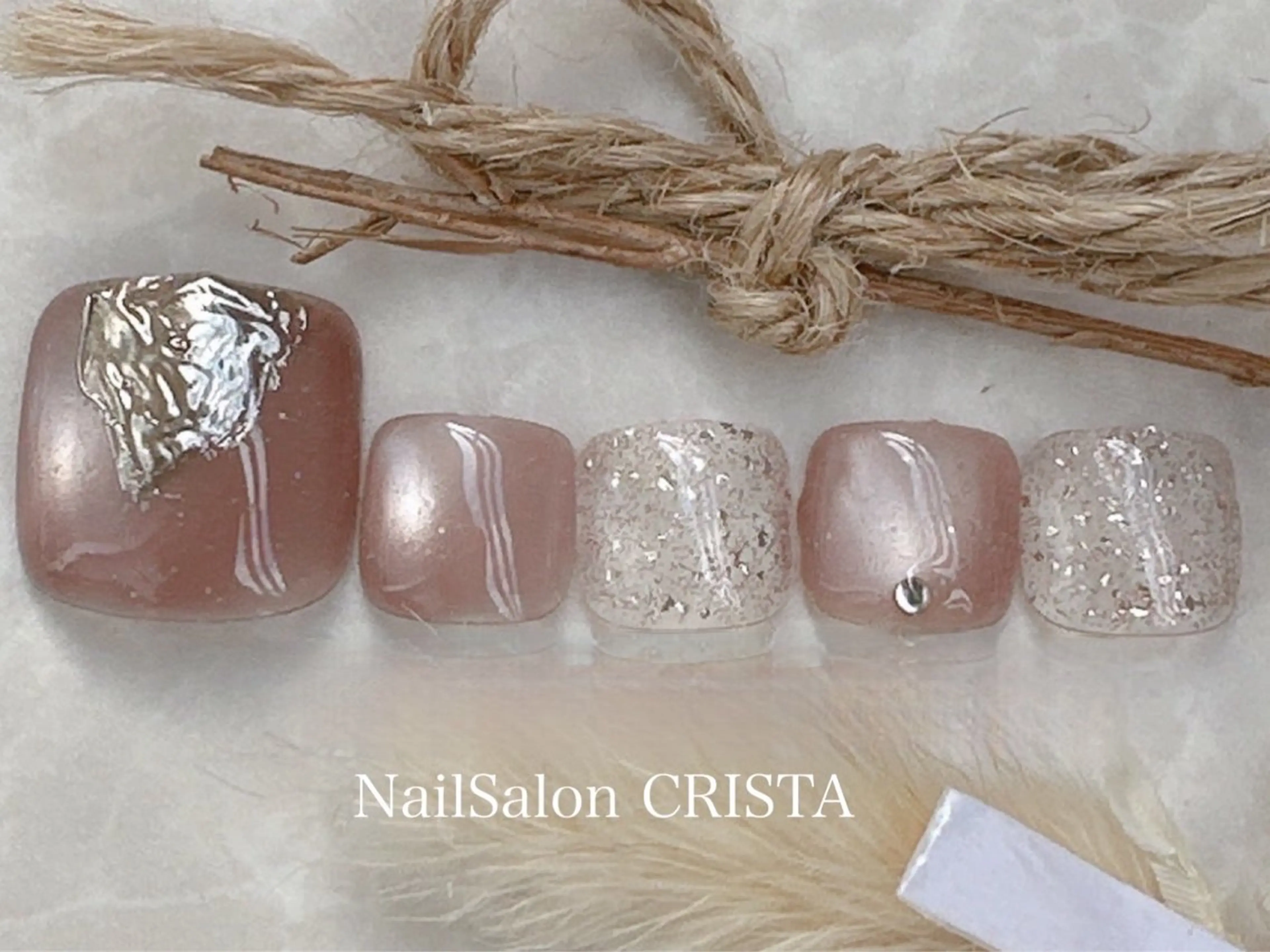 ネイル フットネイル ジェルネイル マグネットネイル オフィスネイル ワンカラーネイル NAILSALON CRISTA所属・🤍CRISTA yui🤍のネイルデザイン