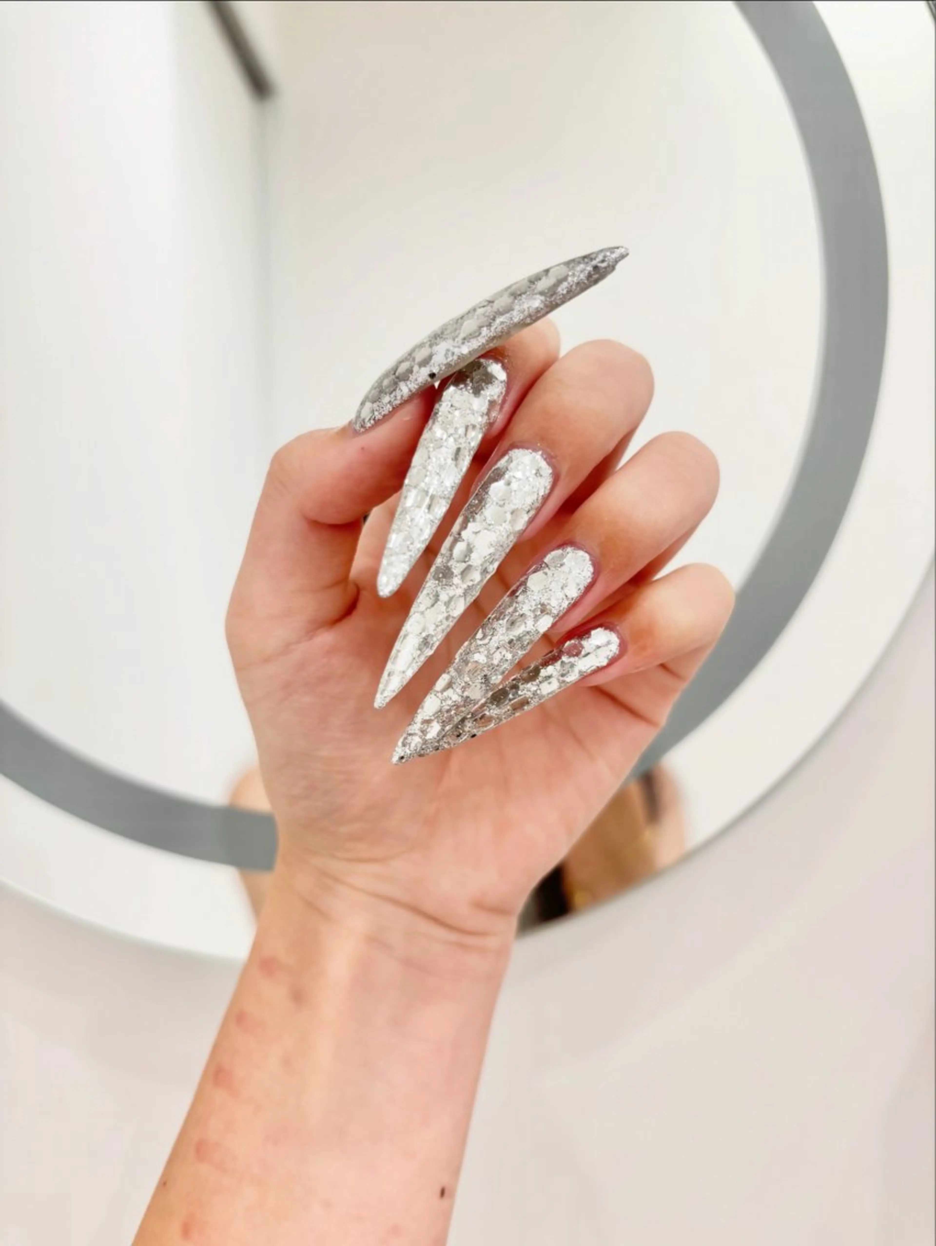 ロング 韓国風ヘア ロング ハンドネイル Angie Nail所属・Angie Nail CHIYURIのネイルデザイン