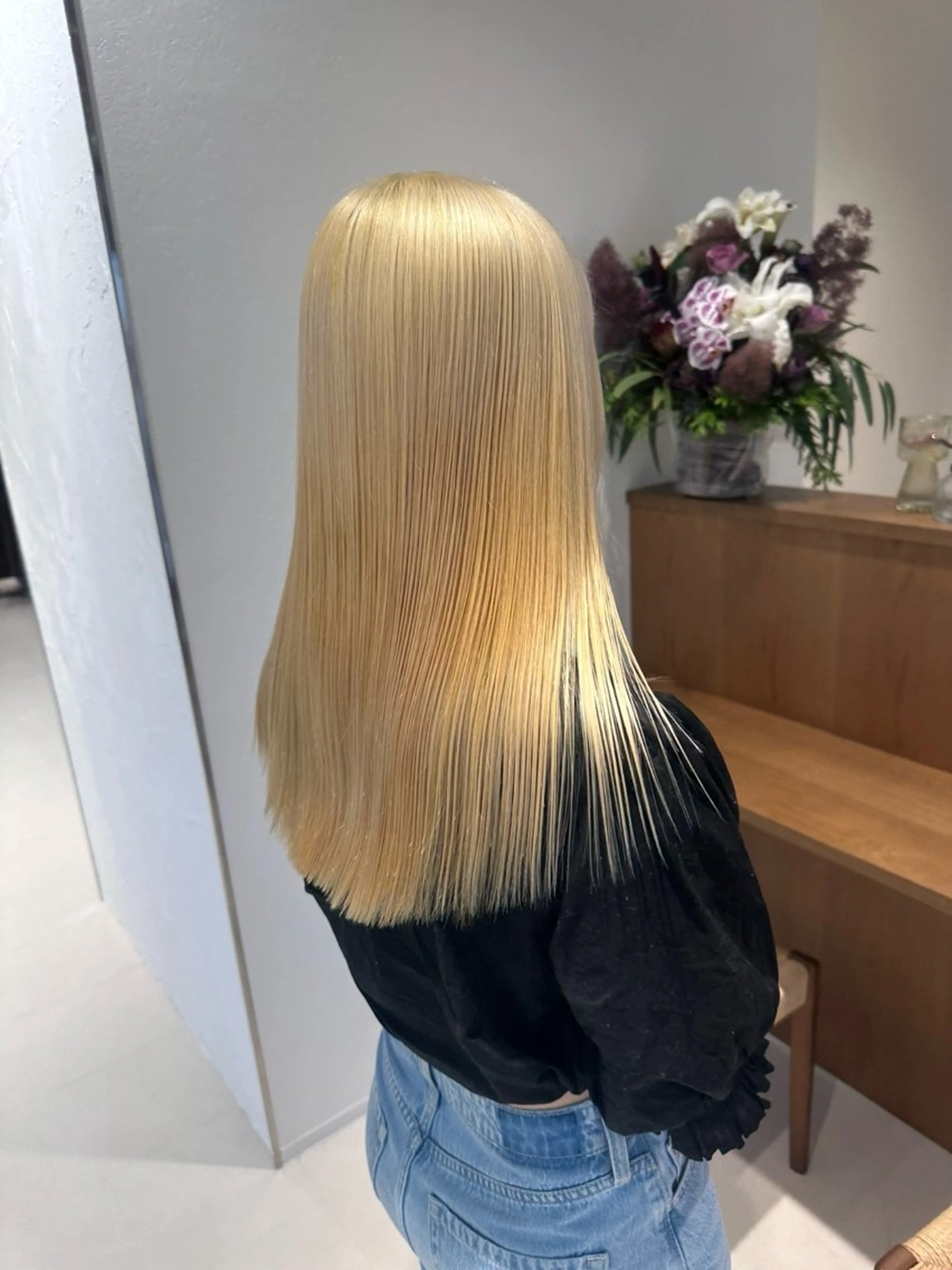 【可愛いハイトーン💛を続けたい方にオススメメニュー‼️】ブリーチリタッチ➕カラー➕超音波トリートメントの写真