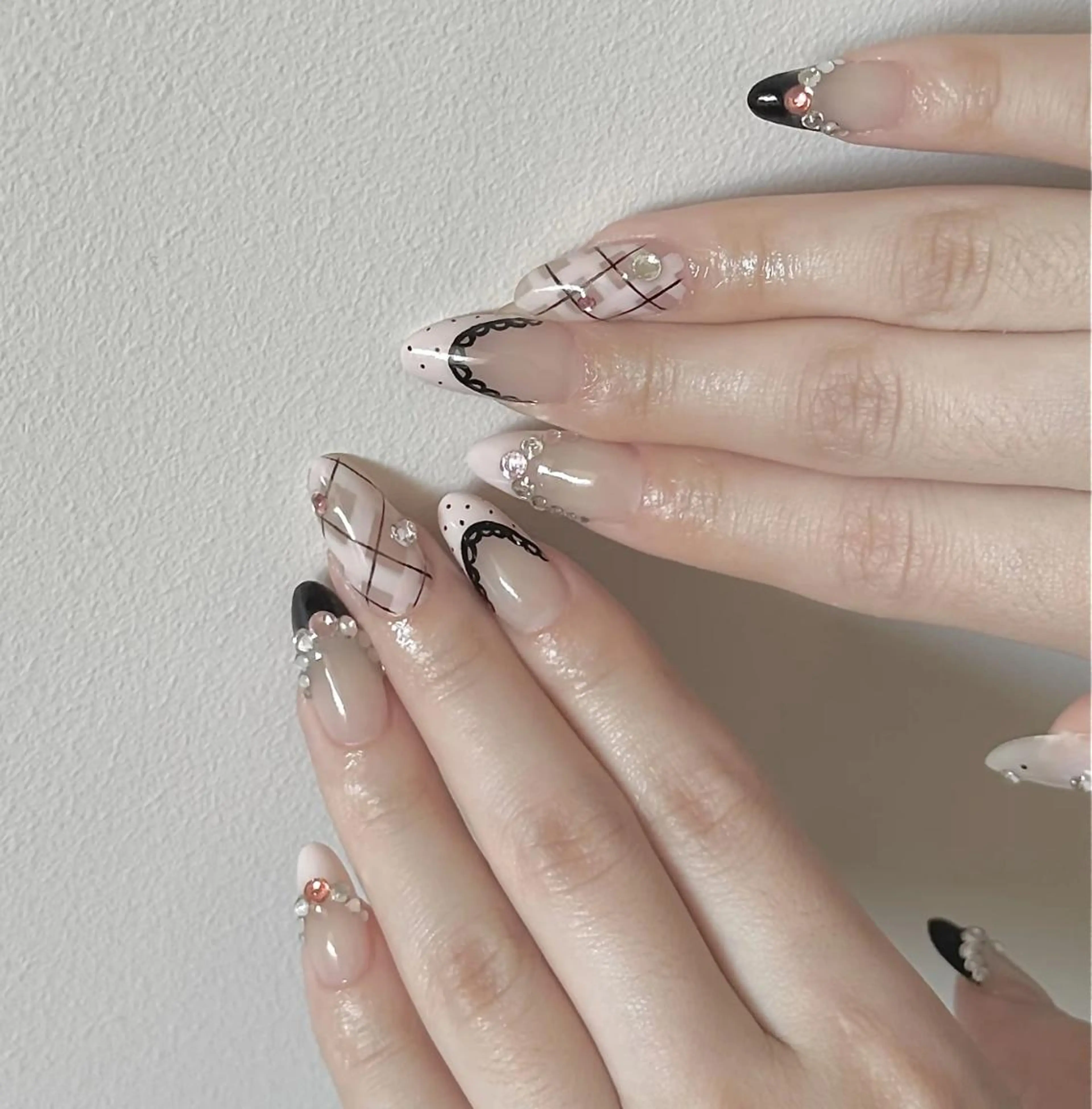 ネイル ハンドネイル ハンドケア 🍑 momo_nailのネイルデザイン