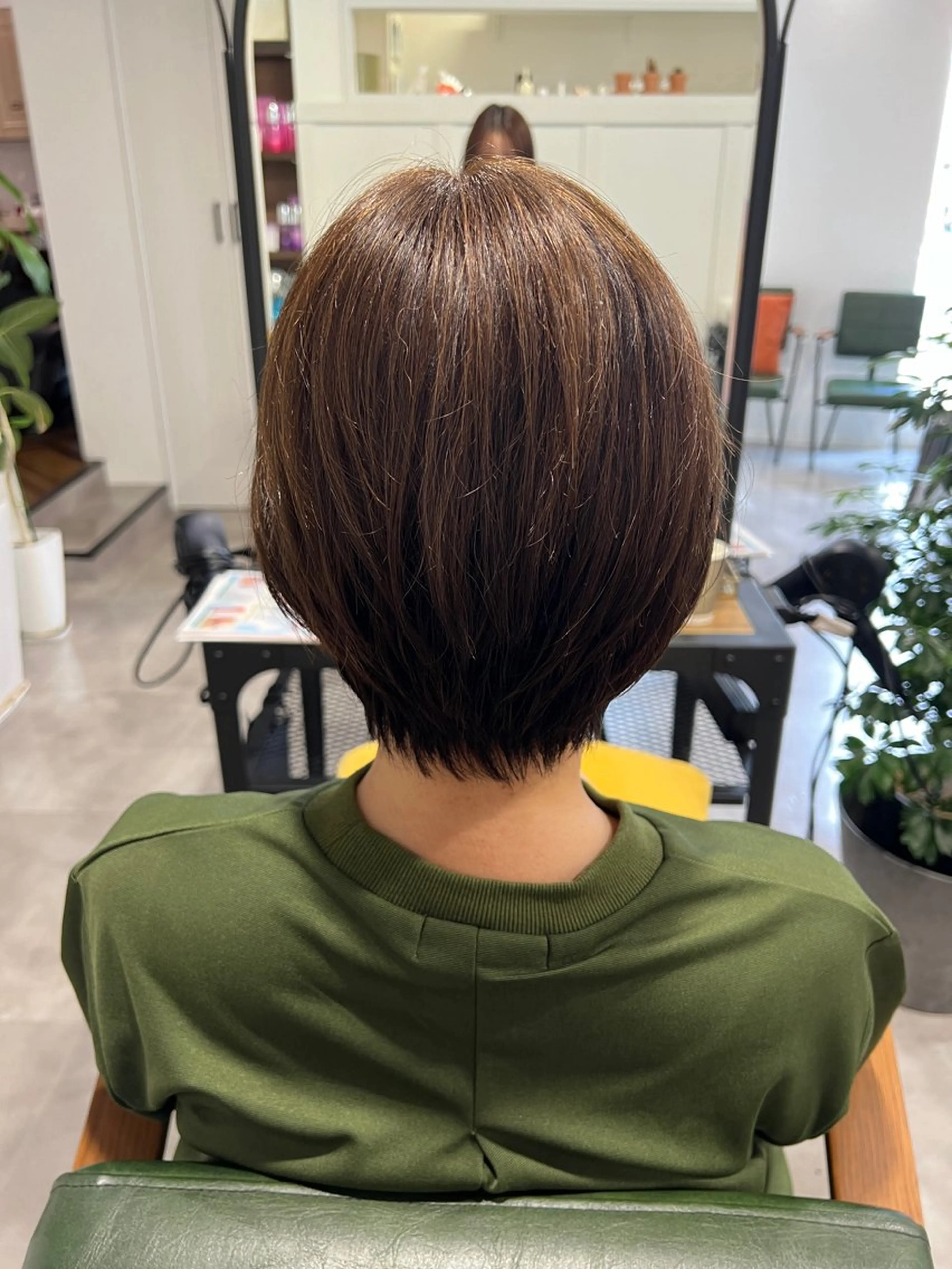 ショート カラー カット ヘアカラー トリートメント 韓国風レイヤー ∕ 大隣 里桜のヘアスタイル