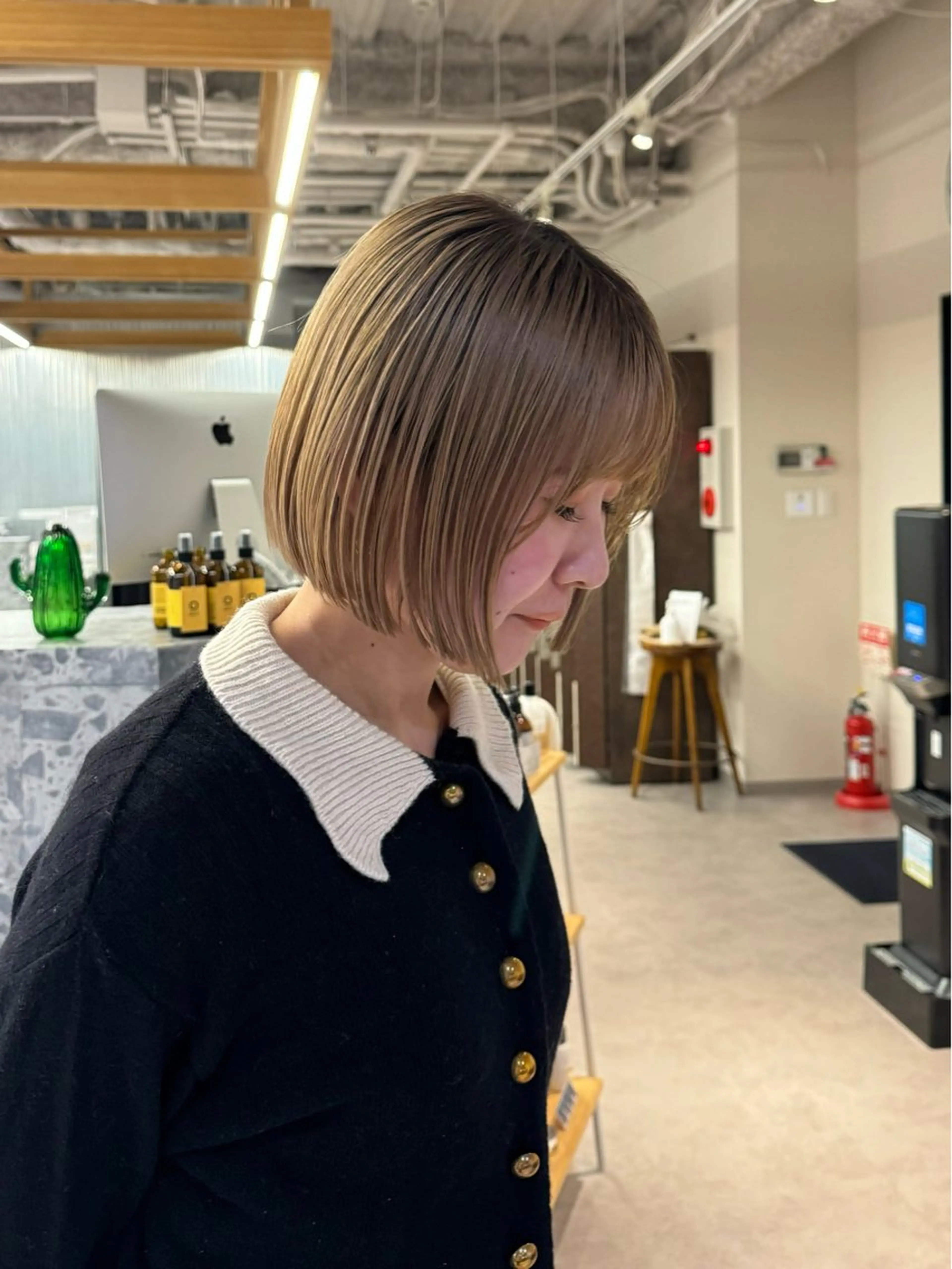 ミディアム ボブ カット MASHUchayamachi所属・まほ／レイヤーカット /透明感カラーのヘアスタイル