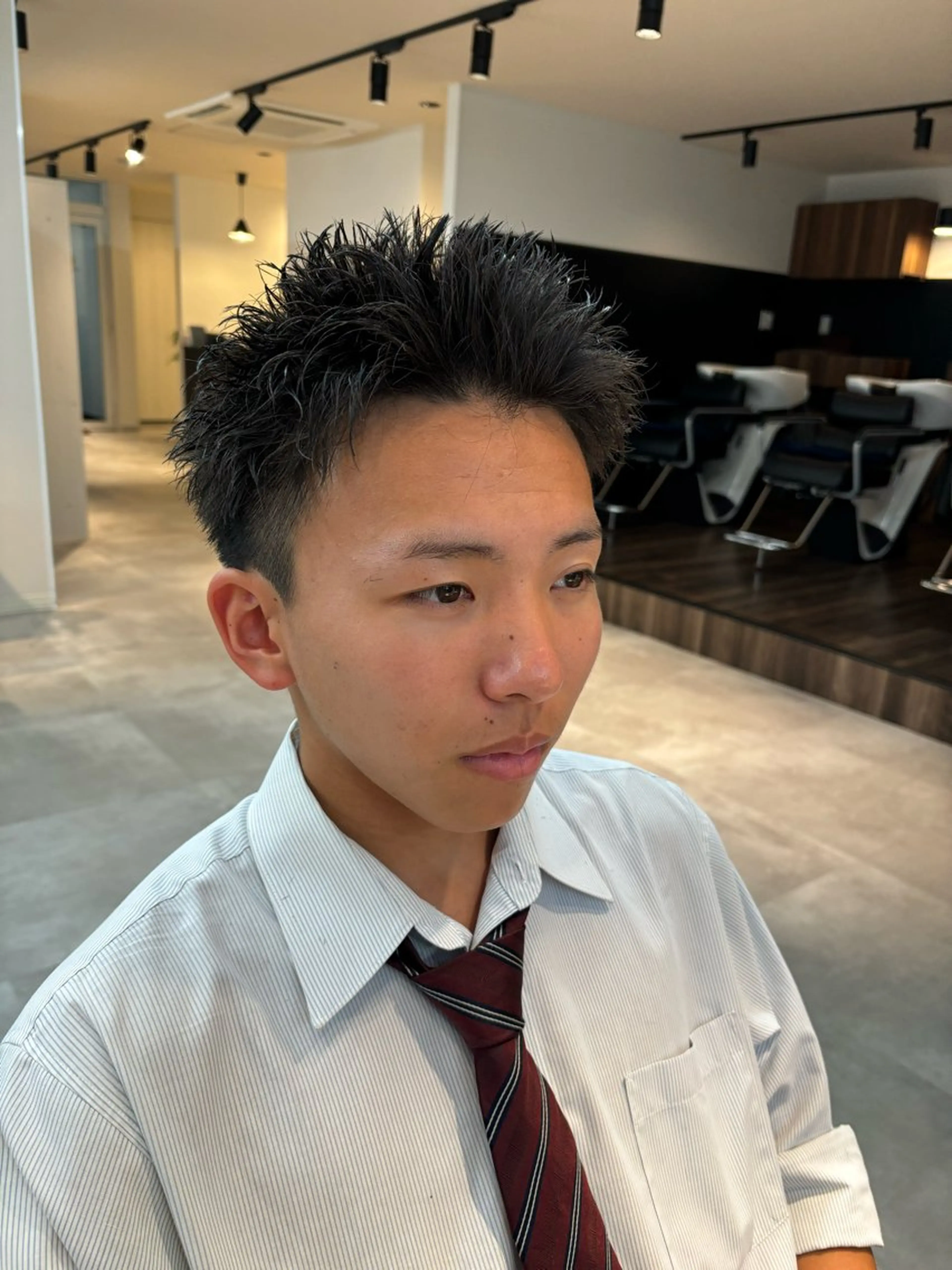 メンズ スパイキーショート カット フェザーパーマ/韓国 /メンズカット保立のヘアスタイル