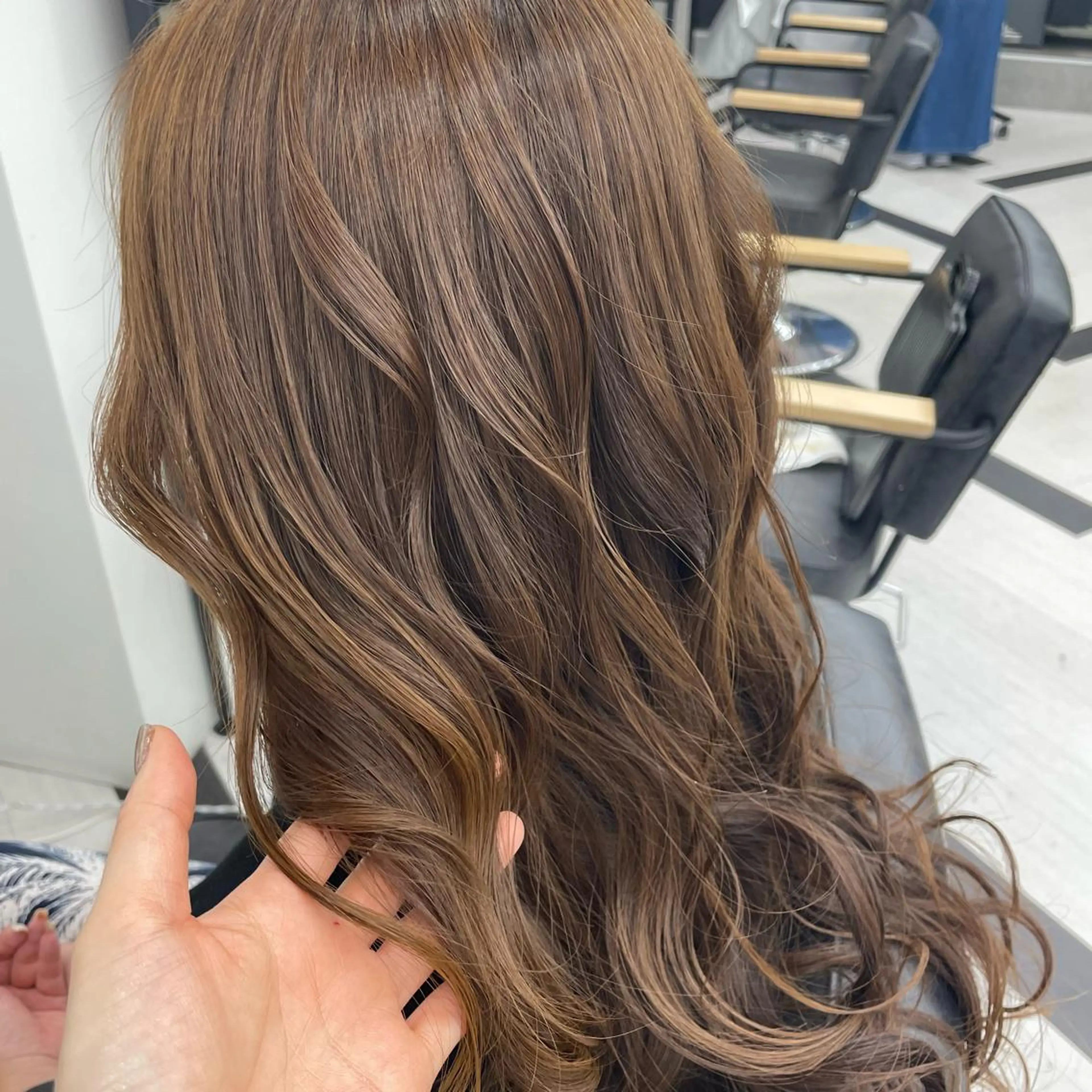 ショート カラー パーマ ヘアアレンジ メンズ キッズ ネイル マツエク・マツパ アイブロウ ブラウン mona/ ストレートスタイル✨のヘアスタイル