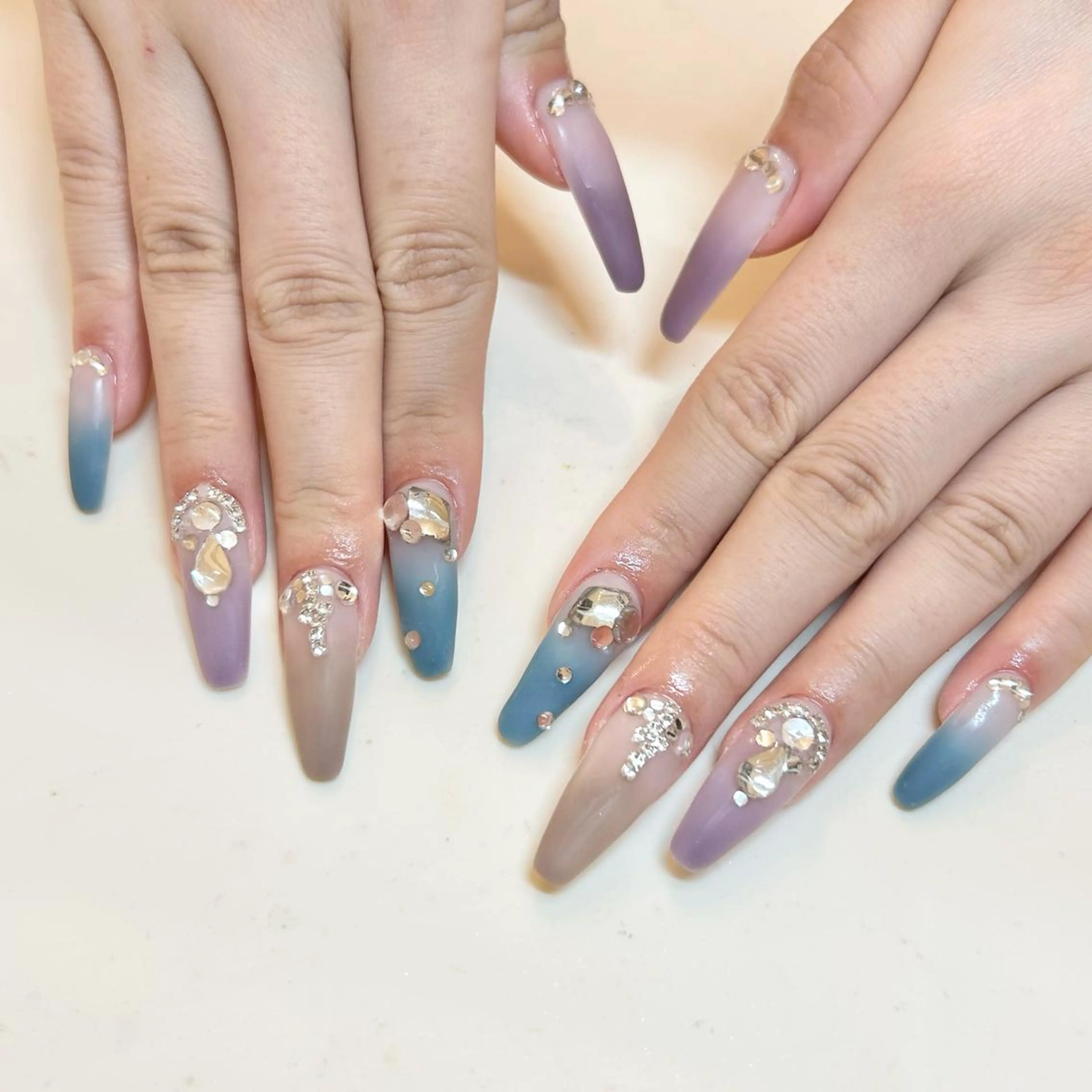 ネイル ハンドネイル 藤原 みゆのネイルデザイン