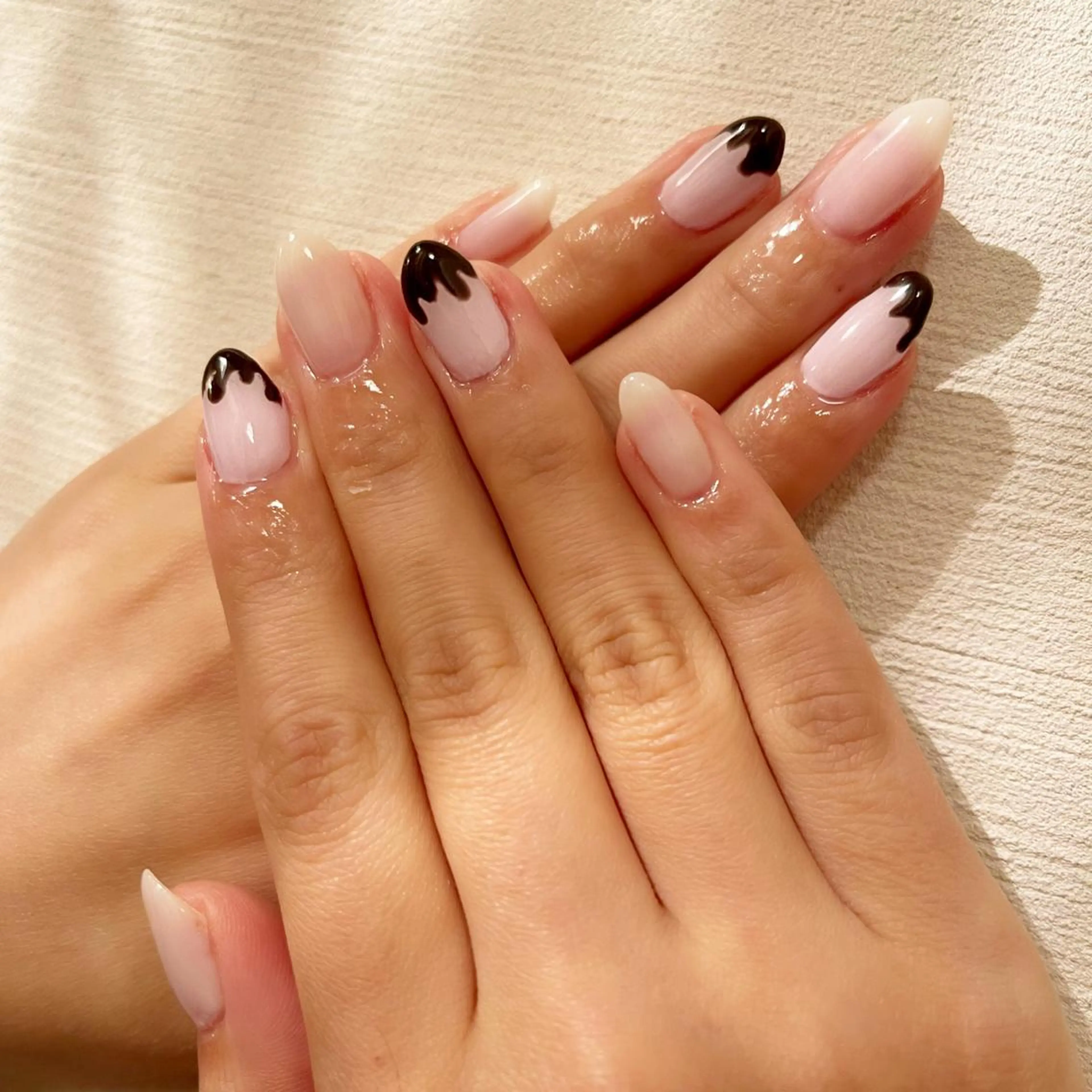 ミディアム ネイル アートネイル バレンタイン BINEL REINAのネイルデザイン