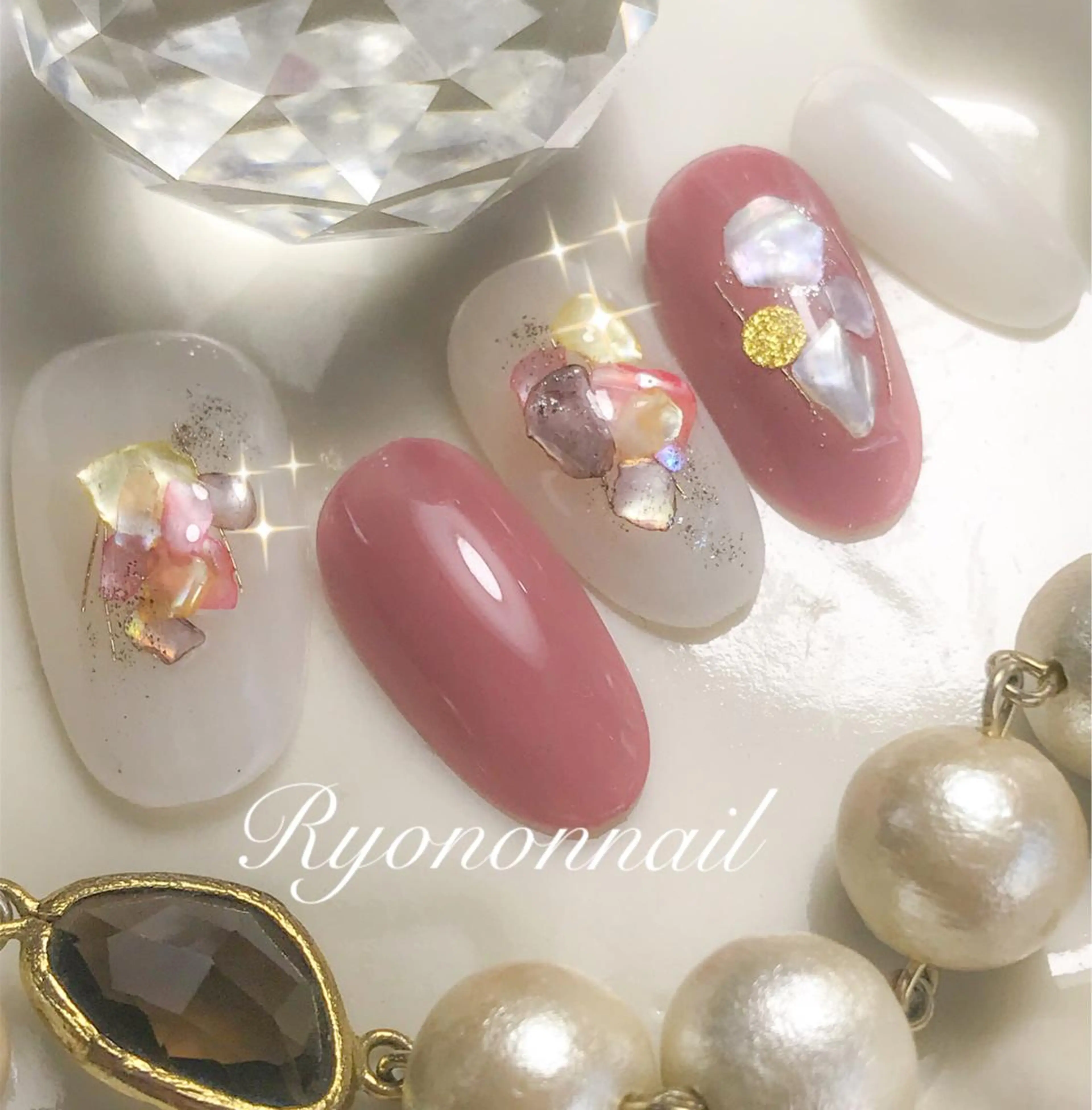 ネイル Ryononnail(リョノンネイル)所属・Ryononnail 上谷典子のネイルデザイン