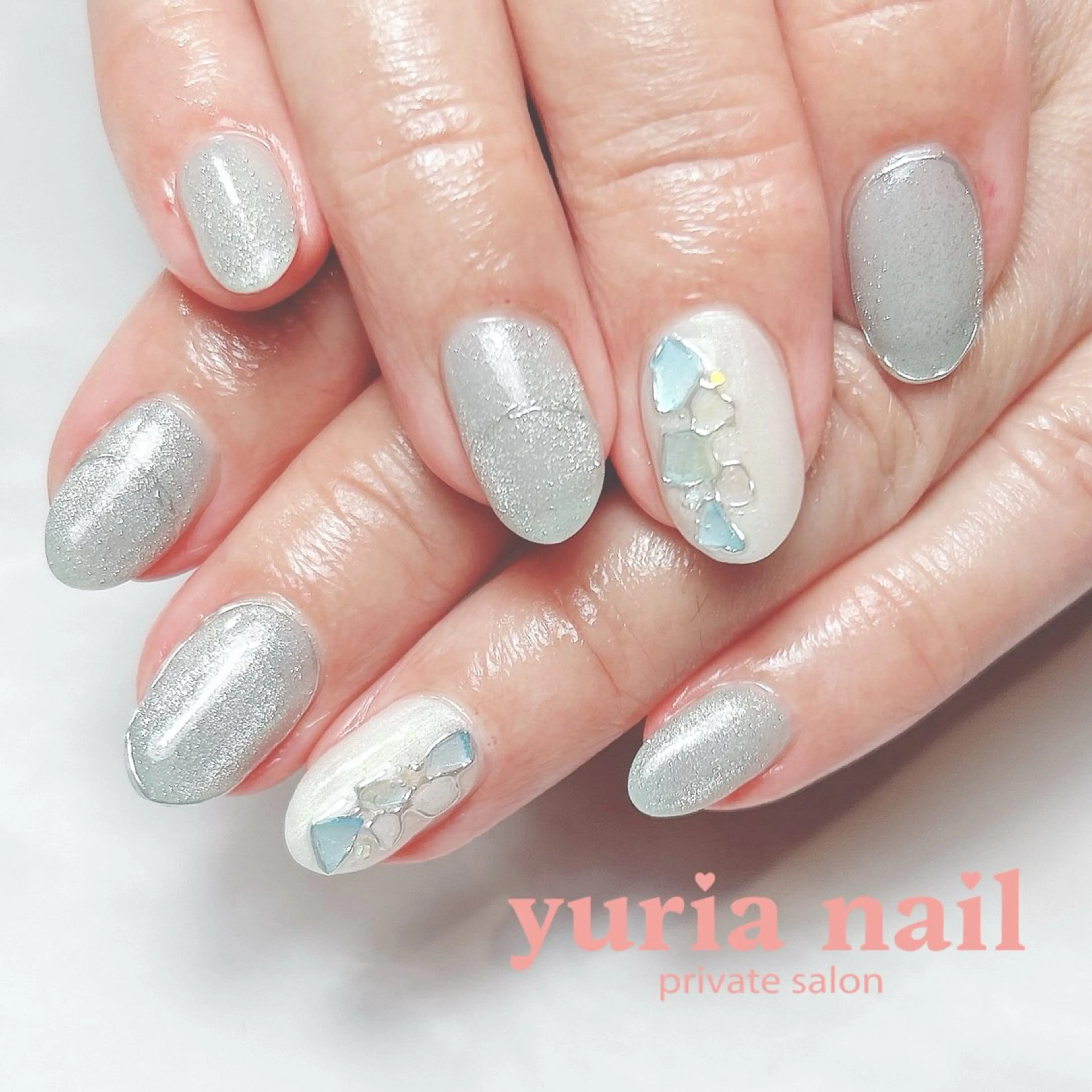 ネイル ブルー マグネットネイル ミラーネイル ニュアンスネイル シルバー ハンドネイル 小林 ゆりあのネイルデザイン