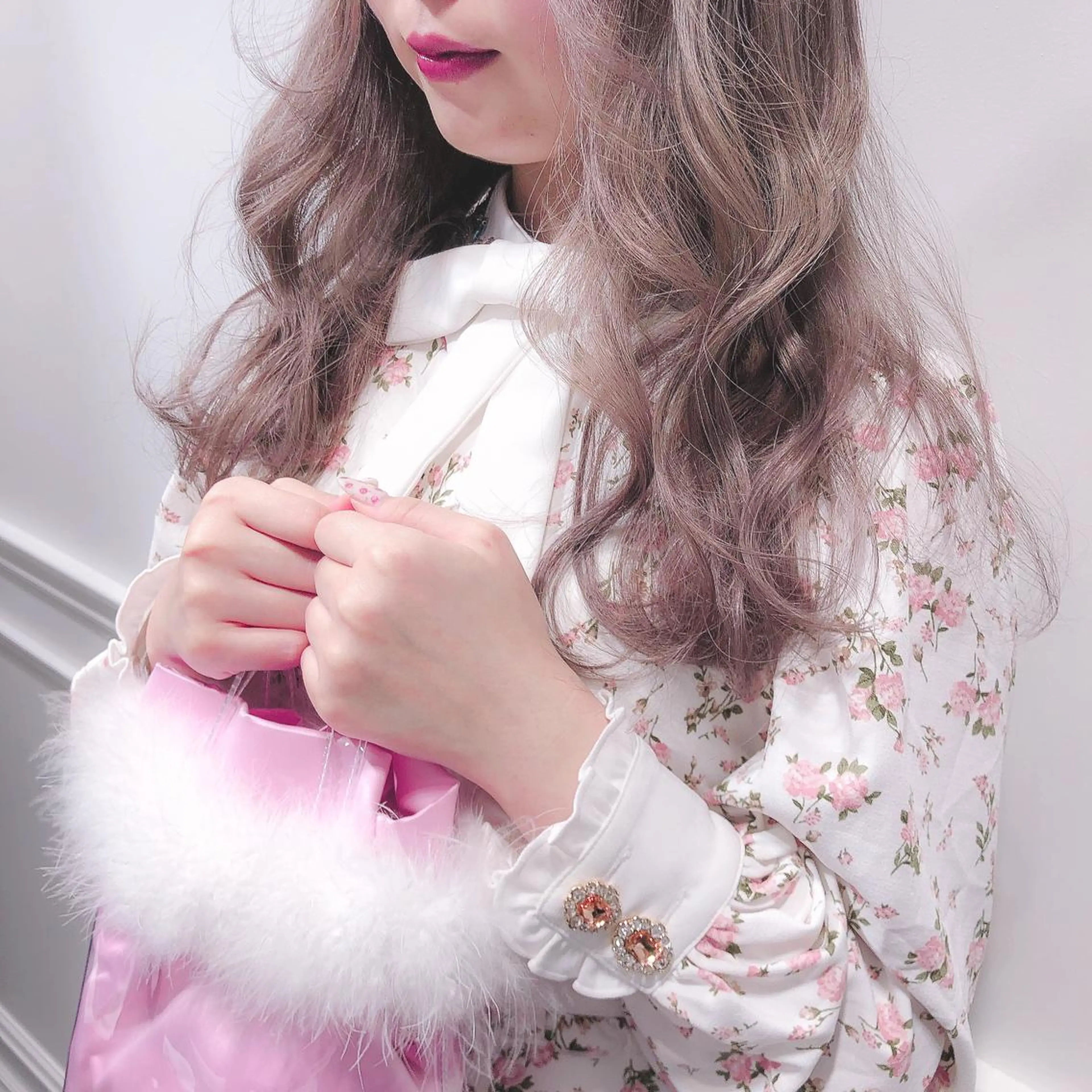 ロング カラー ブリーチ ヘアカラー LOTTA CUCCI所属・miyu /トレンド カラー×艶髪のヘアスタイル