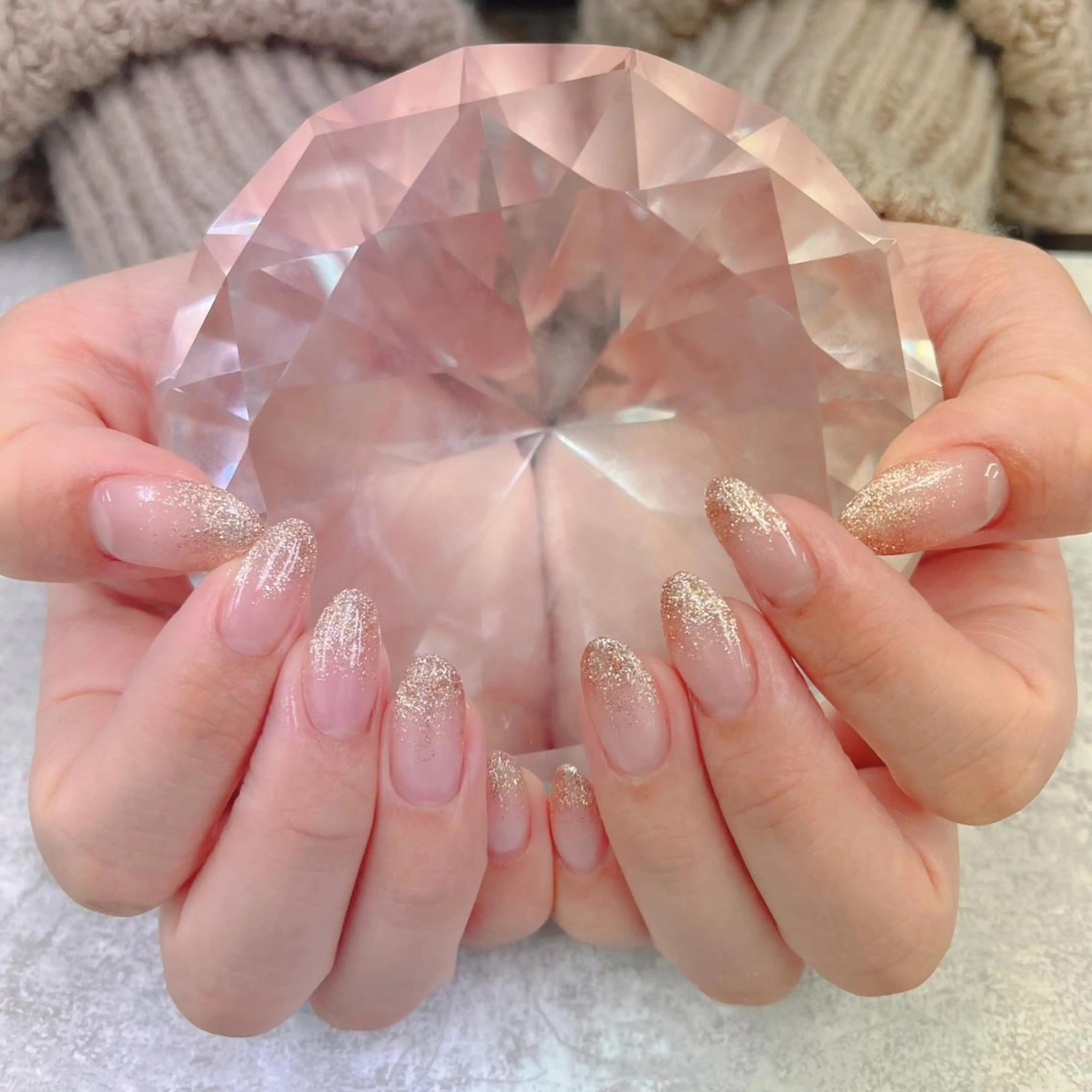 ネイル ゴールド グラデーション ラメ(グリッター) ラメグラデーション ピンク ブルーデイジー栄本店所属・BlueDaisy 栄本店のネイルデザイン