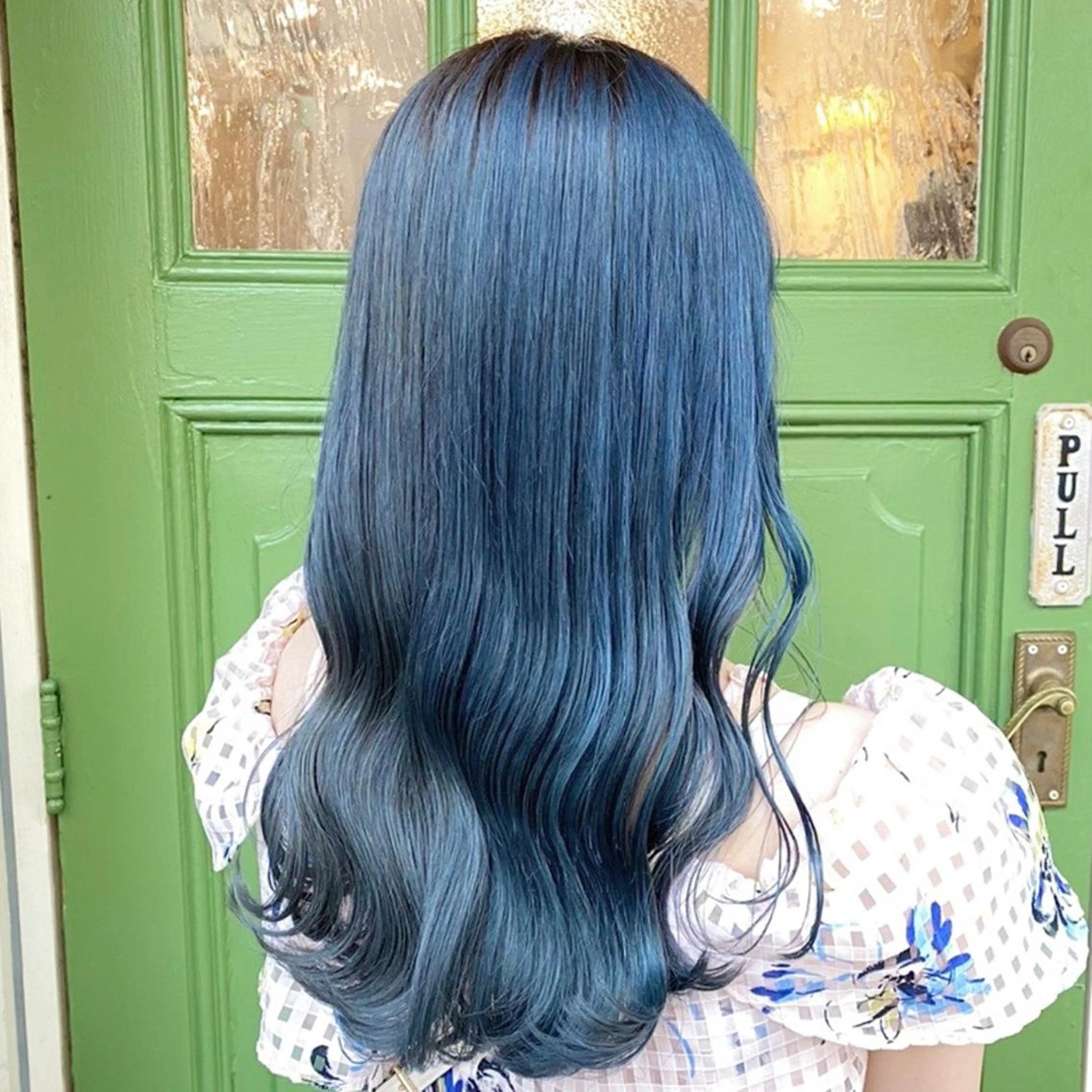 セミロング カラー アッシュ ブリーチ ブルーカラー ブルーアッシュ トリートメント カット ヘアカラー トリートメント ヘッドスパ BRITS 渡辺 菜々子のヘアスタイル