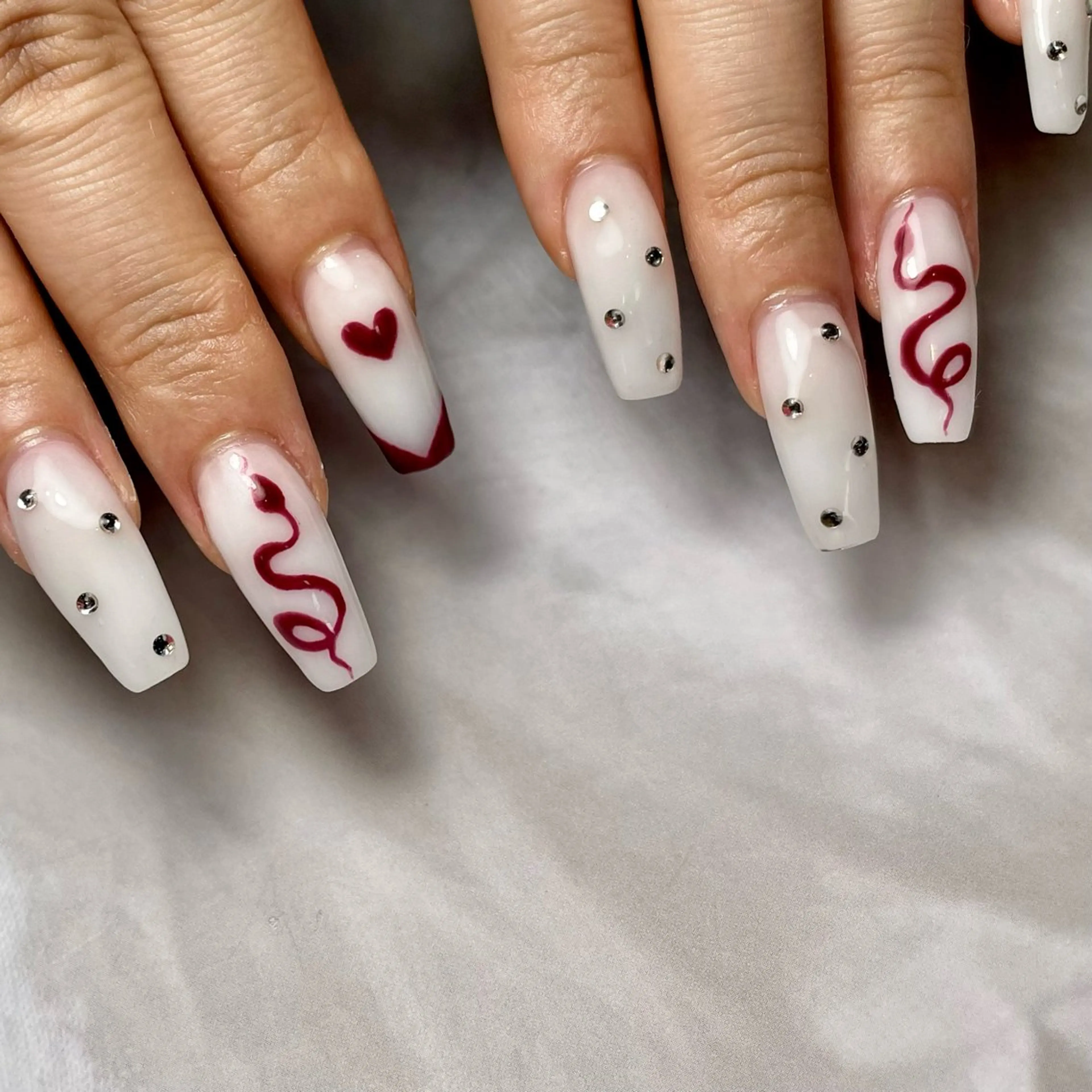 ネイル アートネイル スカルプネイル ホワイト Reflection marikoのネイルデザイン