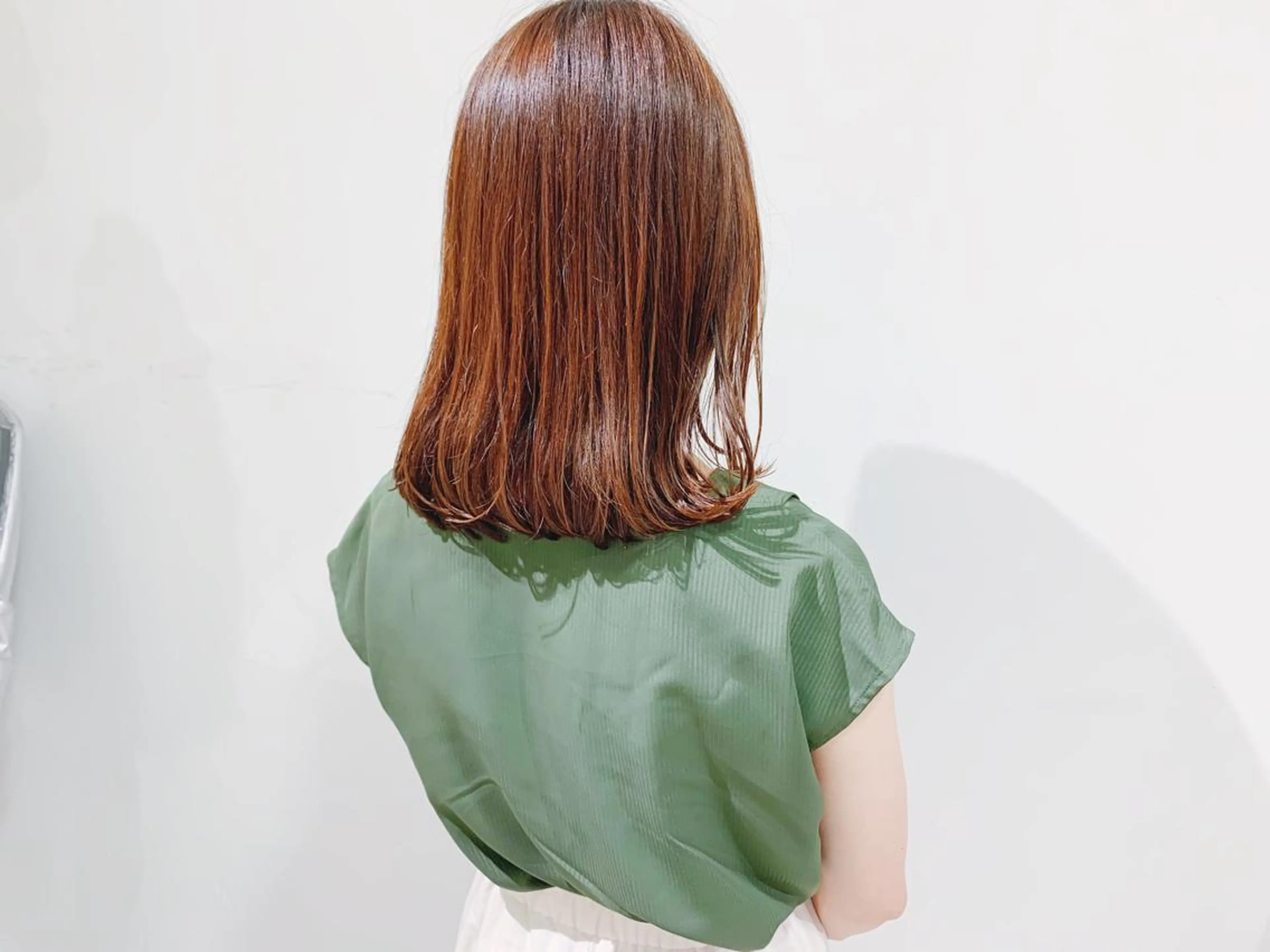 ミディアム カラー タカハシ ハヤトのヘアスタイル