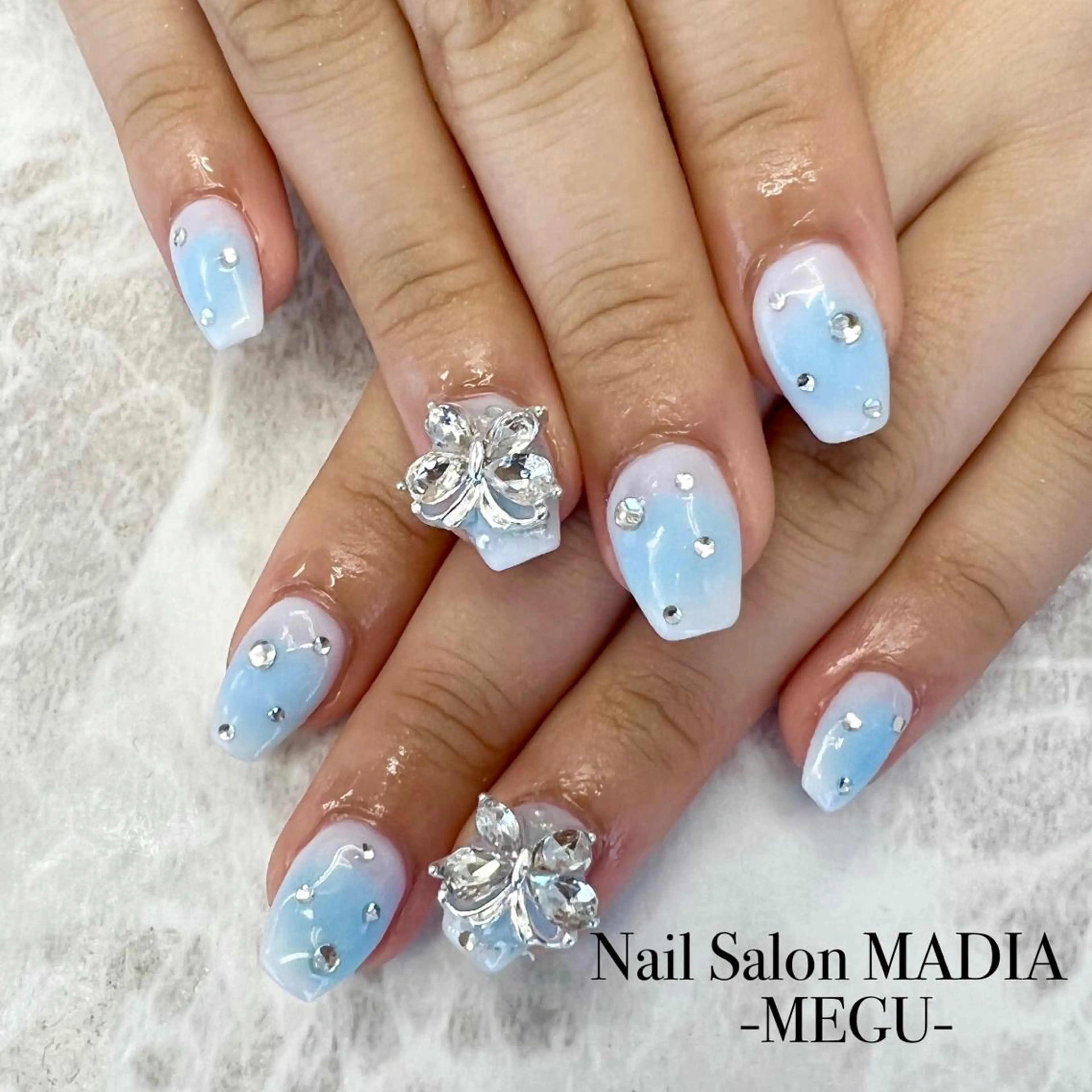 ネイル MADIA藤沢所属・MADIA MEGUのネイルデザイン