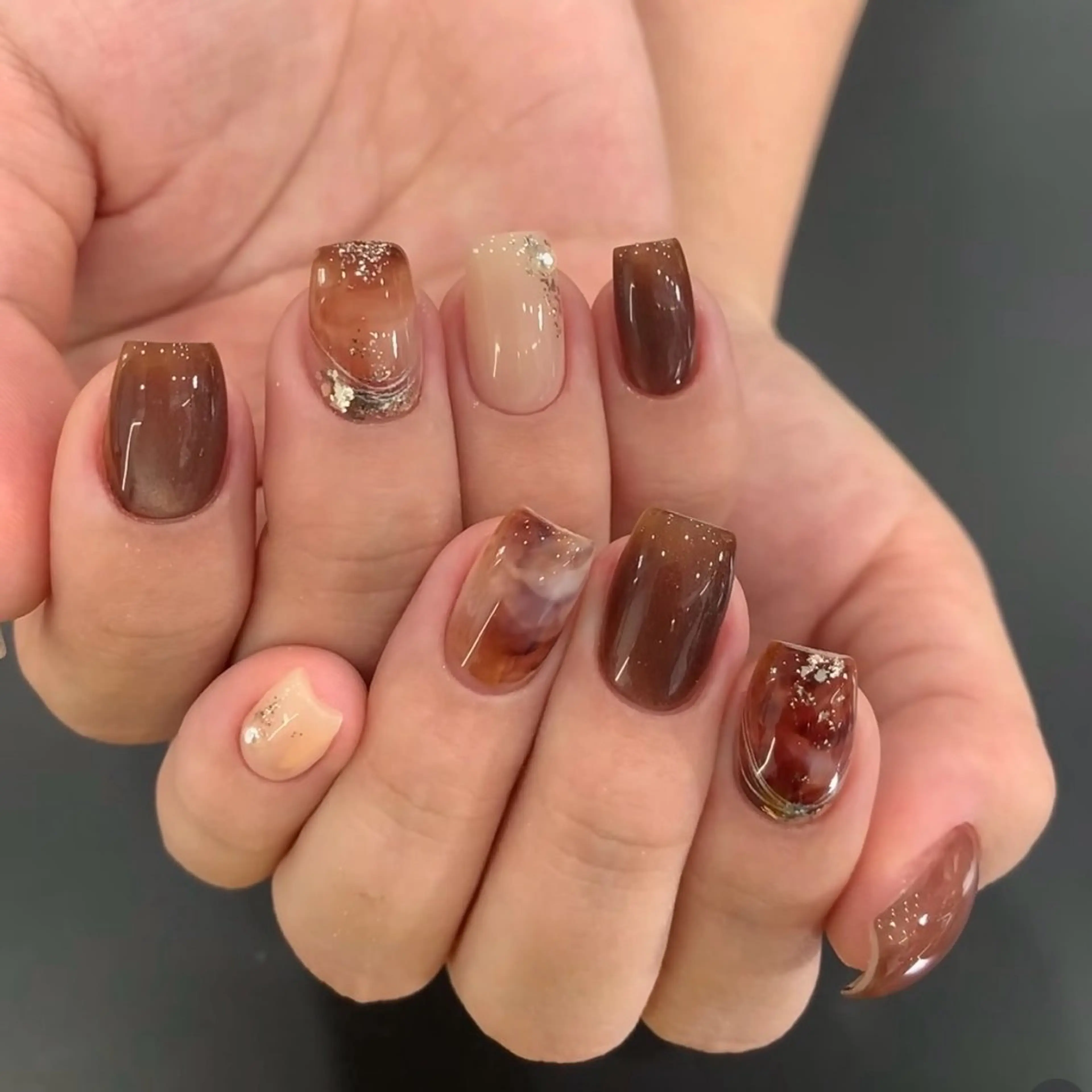 ネイル オーロラネイル 長さ出し フレンチネイル ジェルネイル ガラスフレンチ ハンドネイル Rela・S NAILのネイルデザイン