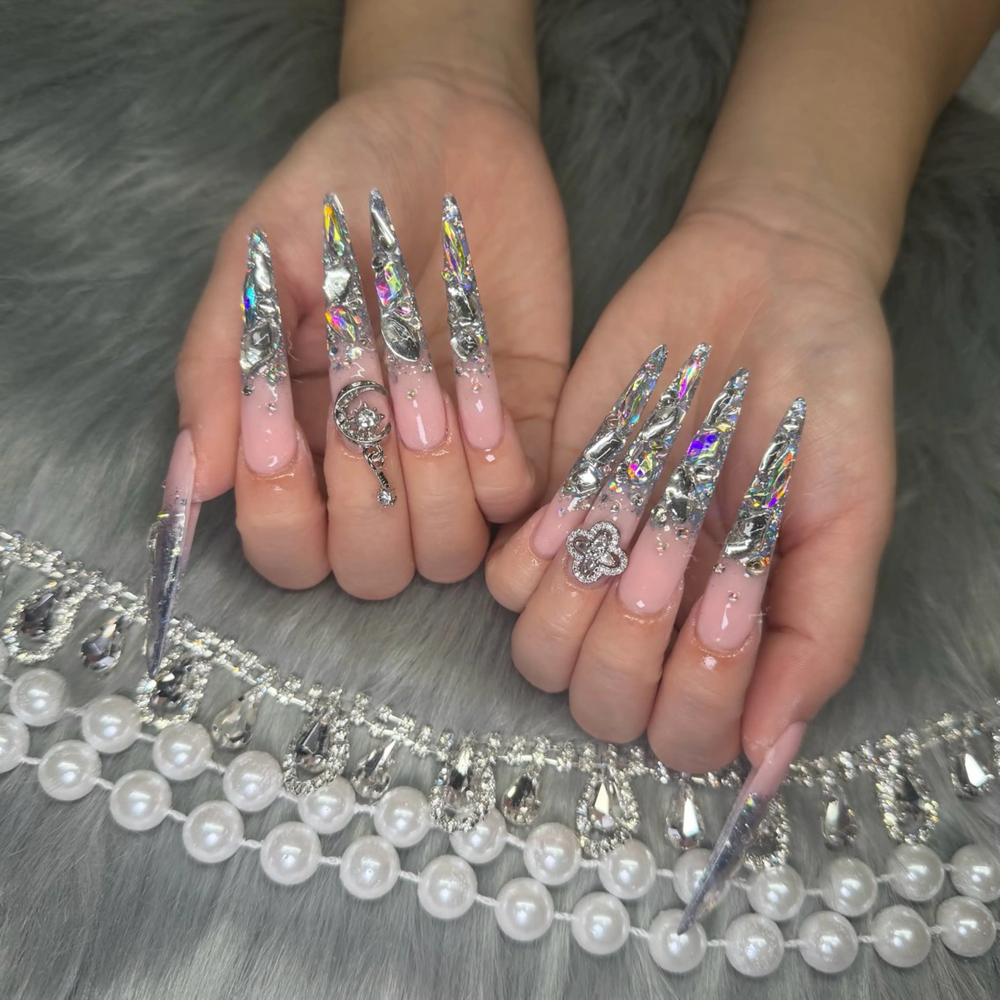 ネイル フレンチネイル ジェルネイル 韓国ネイル ロングネイル マグネットネイル ハンドネイル Nail Salon Grow所属・Nail Salon Growのネイルデザイン