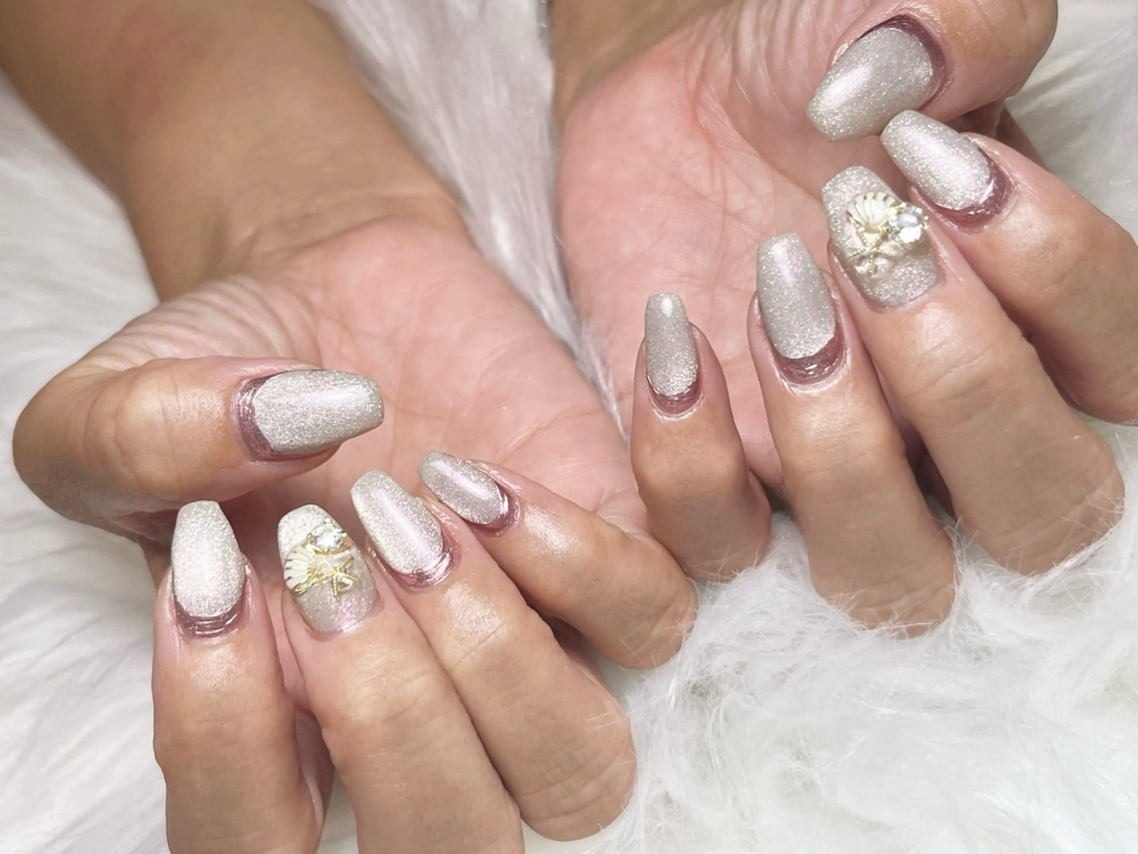 ネイル マグネットネイル ミラーネイル ハンドネイル NailSalon Amitieのネイルデザイン