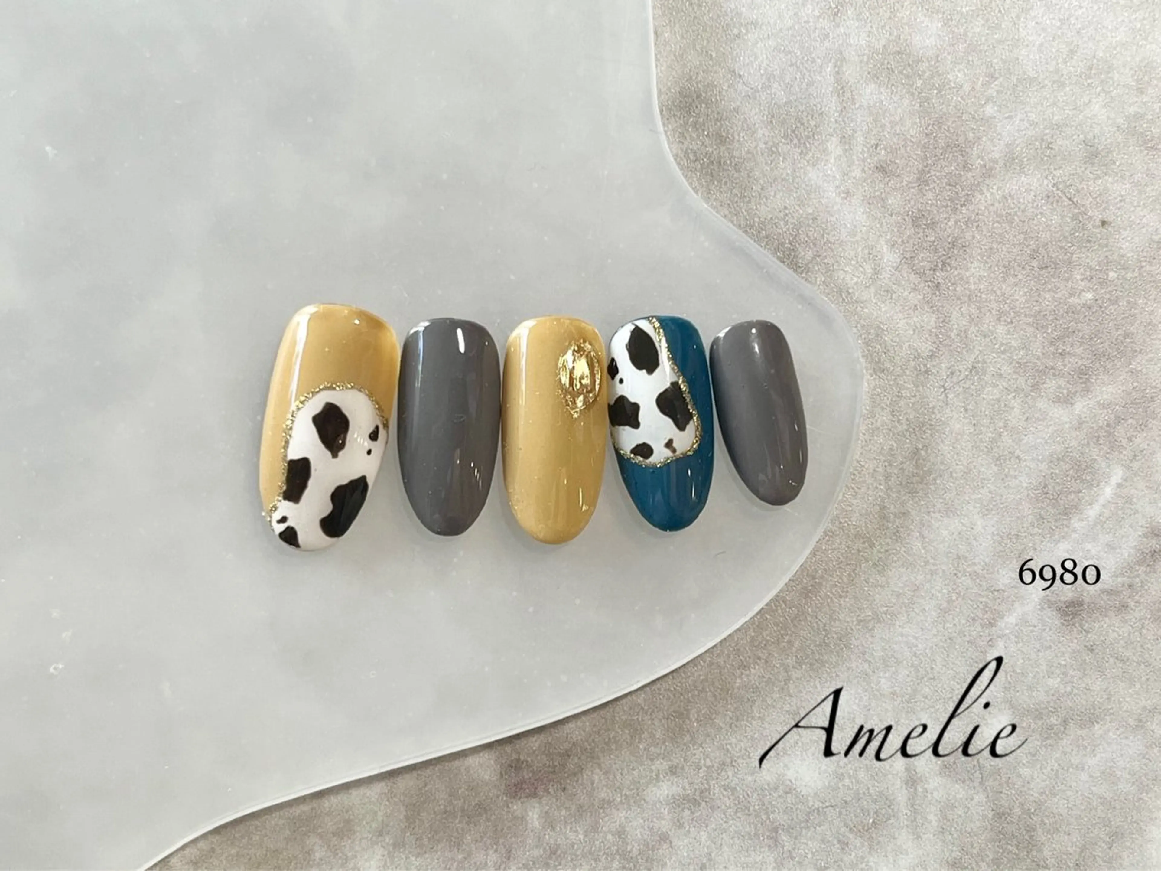 ネイル 浅野 綾のネイルデザイン