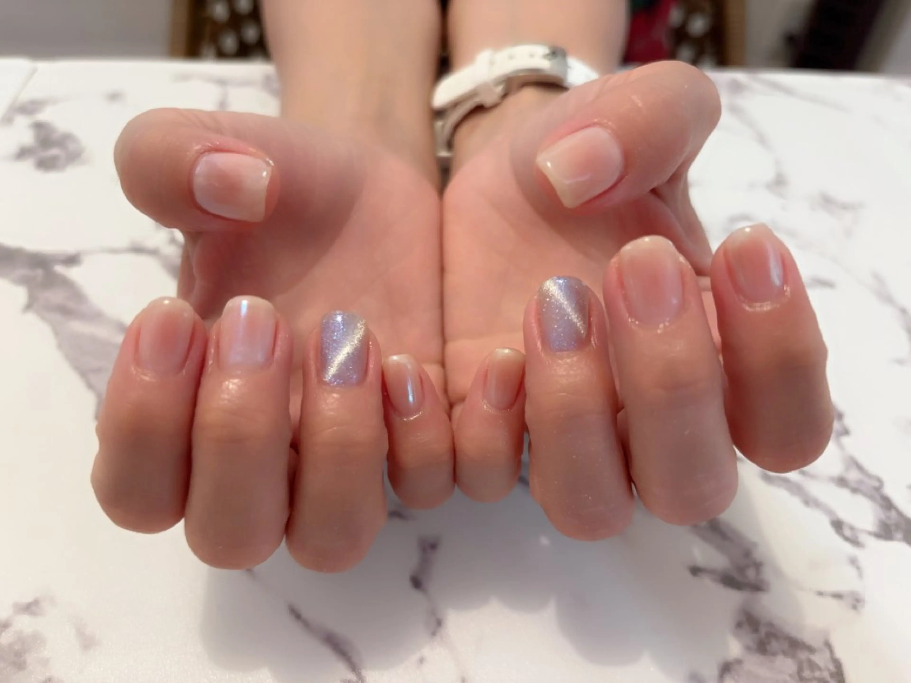 ネイル マグネットネイル ミラーネイル komohana salon🌺のネイルデザイン