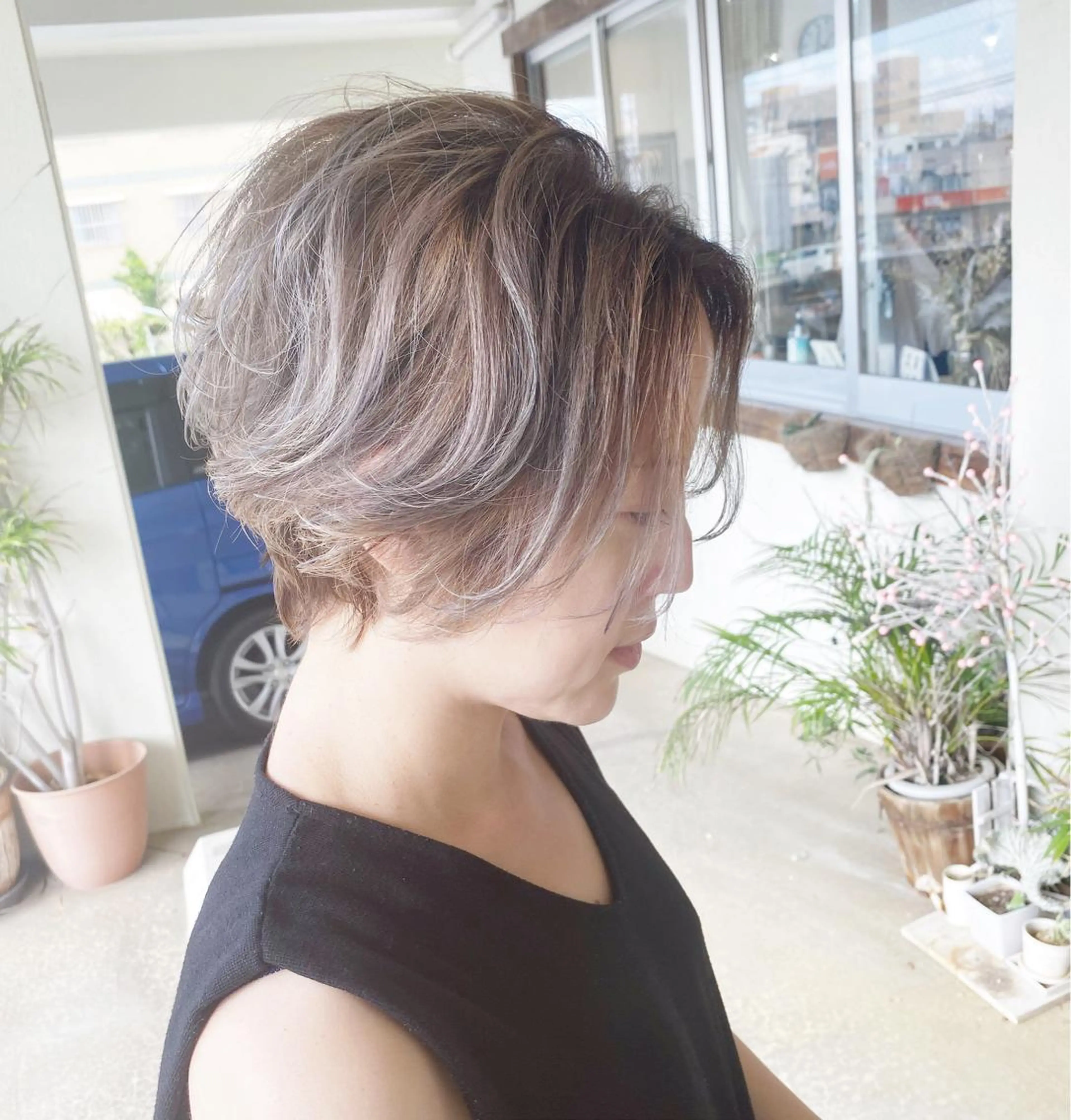 ショート カラー バレイヤージュ レイヤーカット カット ヘアカラー grand juteのヘアスタイル