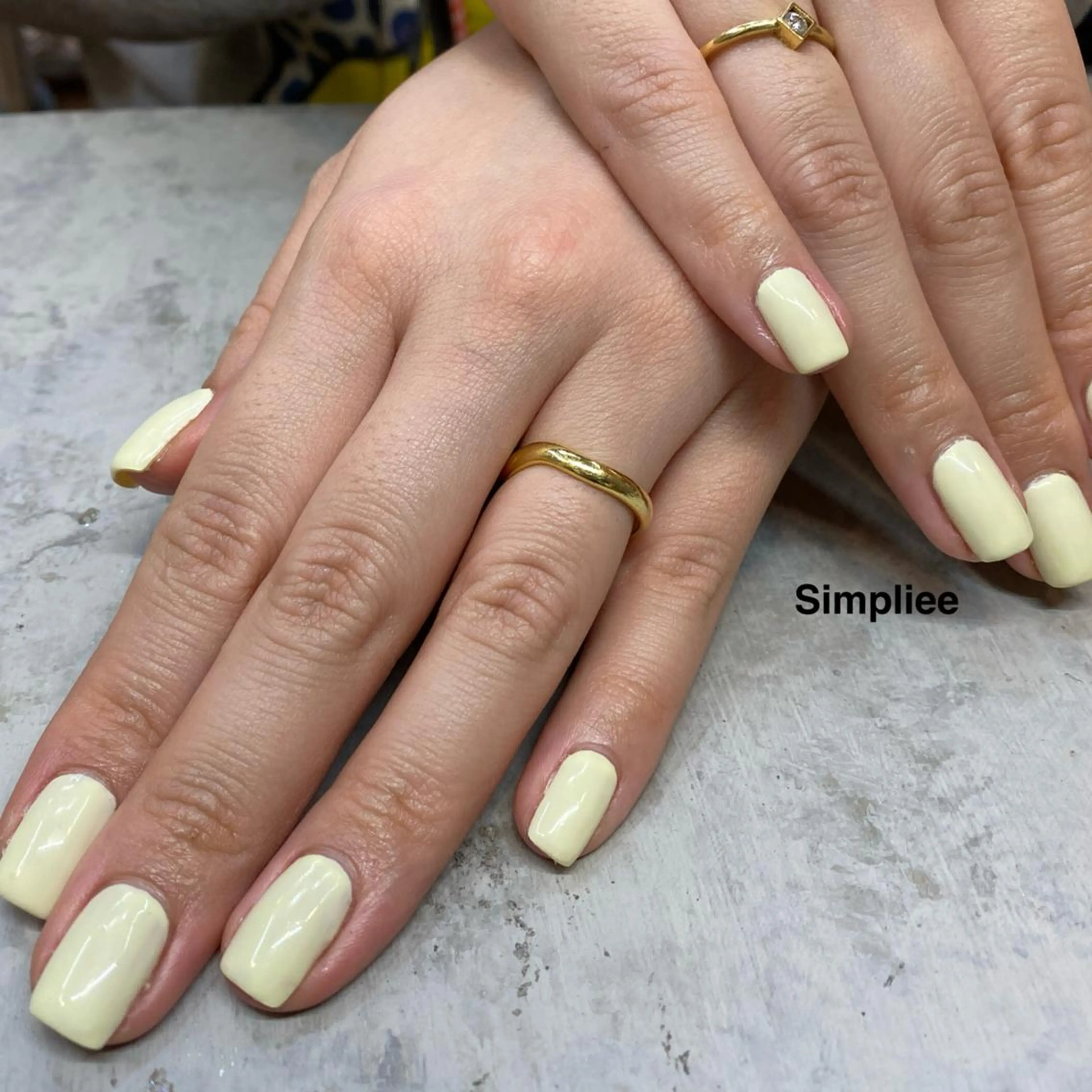 ネイル シンプリーワン 渋谷店🪄MOENAのネイルデザイン