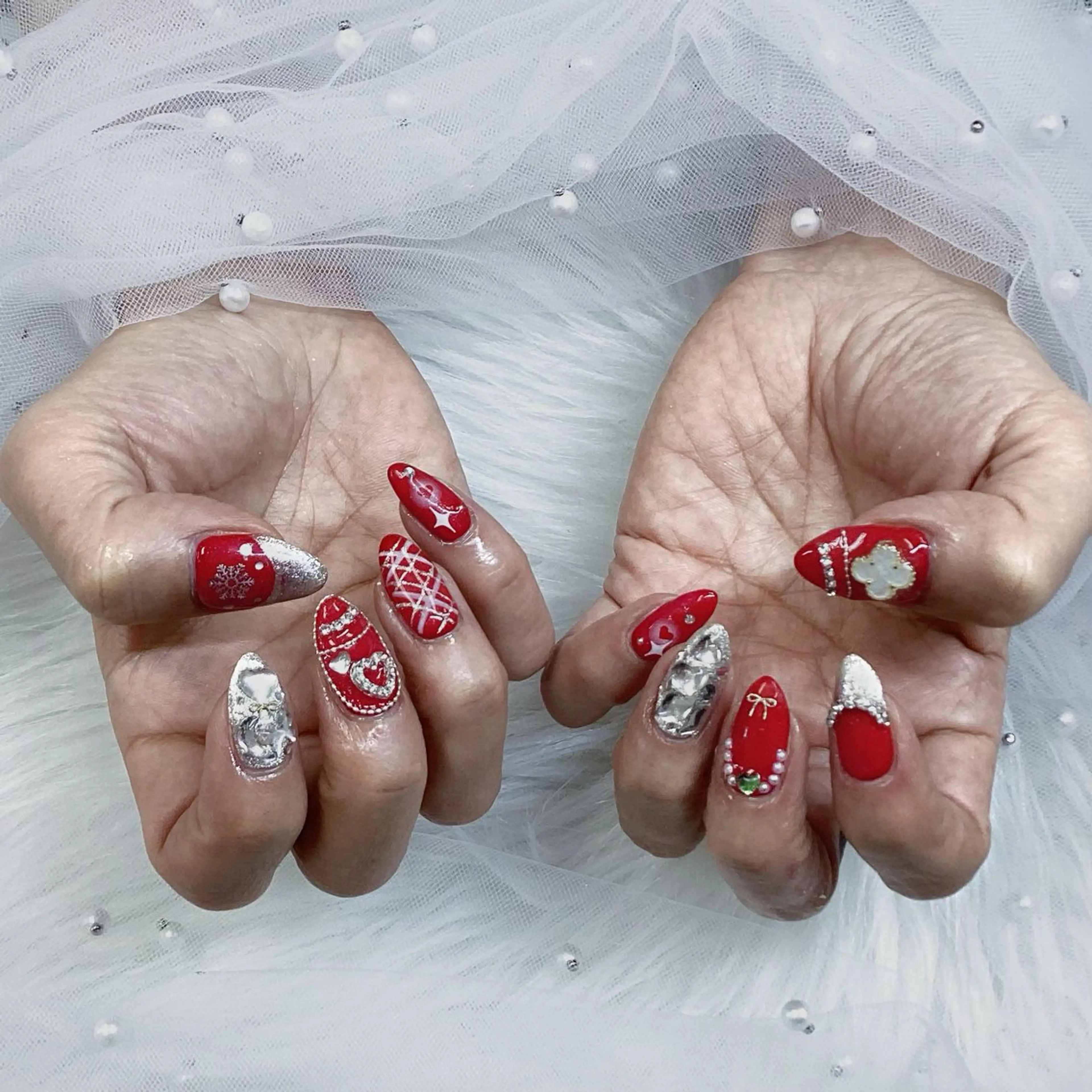 ネイル パーツ全部¥110 サロンミミのネイルデザイン