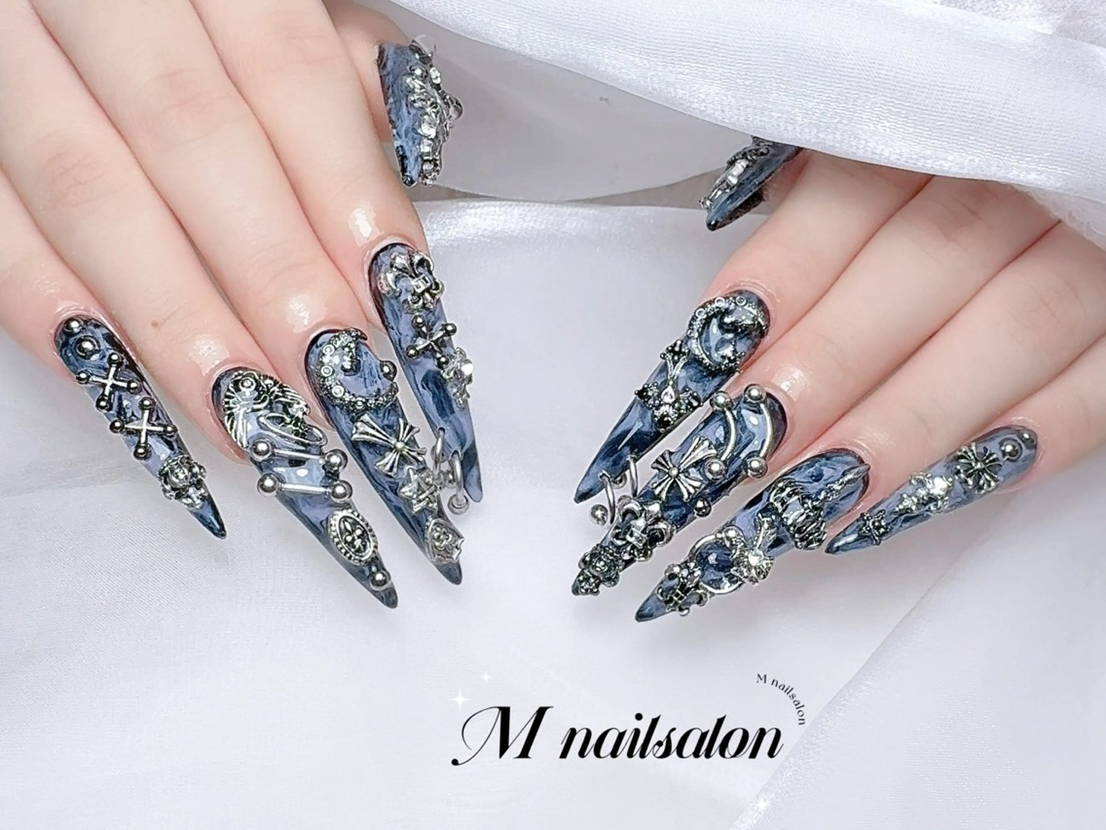 ネイル M🌷nail 長さだし専門店のネイルデザイン