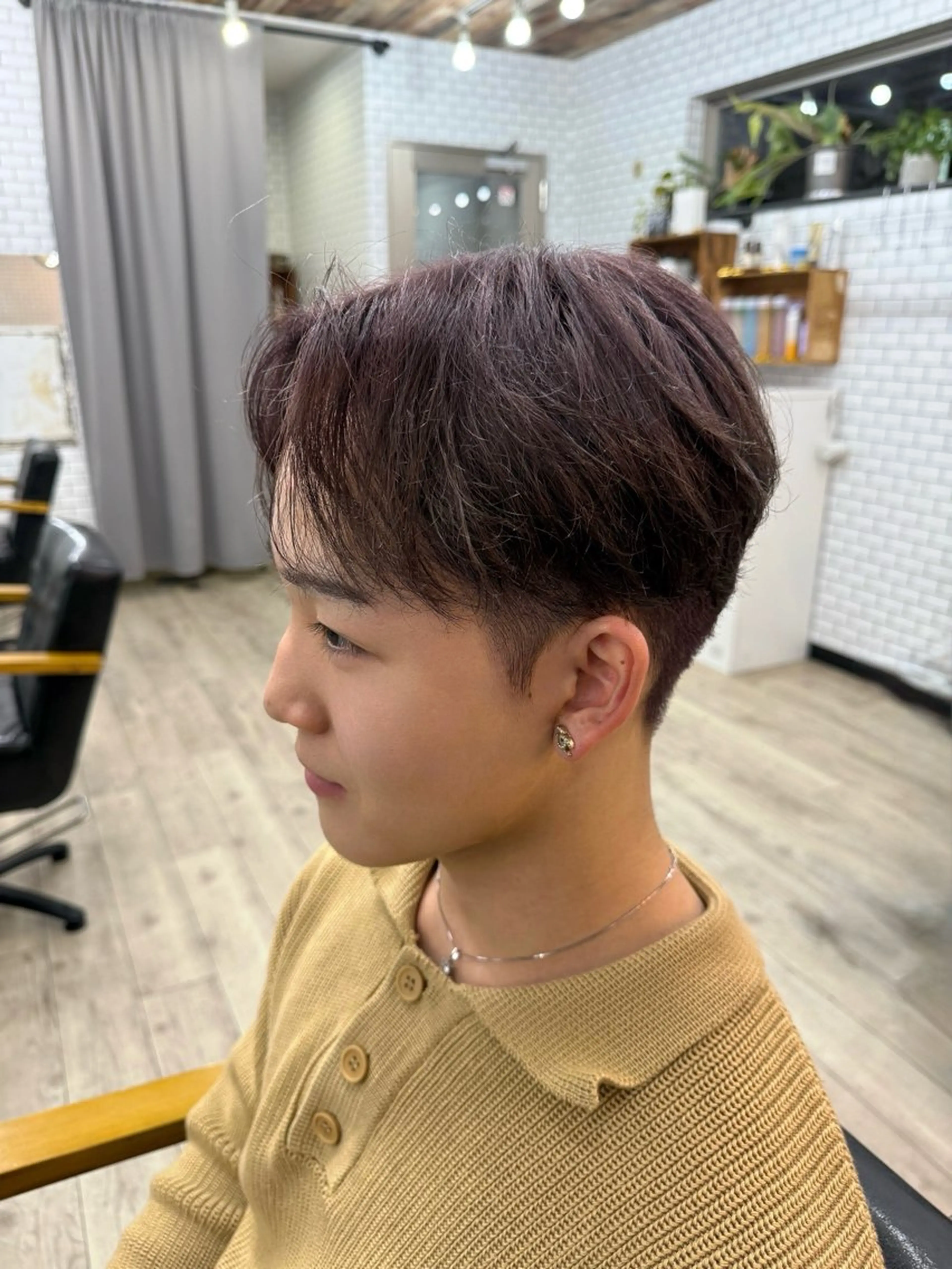 ミディアム カラー メンズ メンズブリーチ ブリーチ ピンクカラー 森田稔將 大分No. 1メンズ特化美容師のヘアスタイル