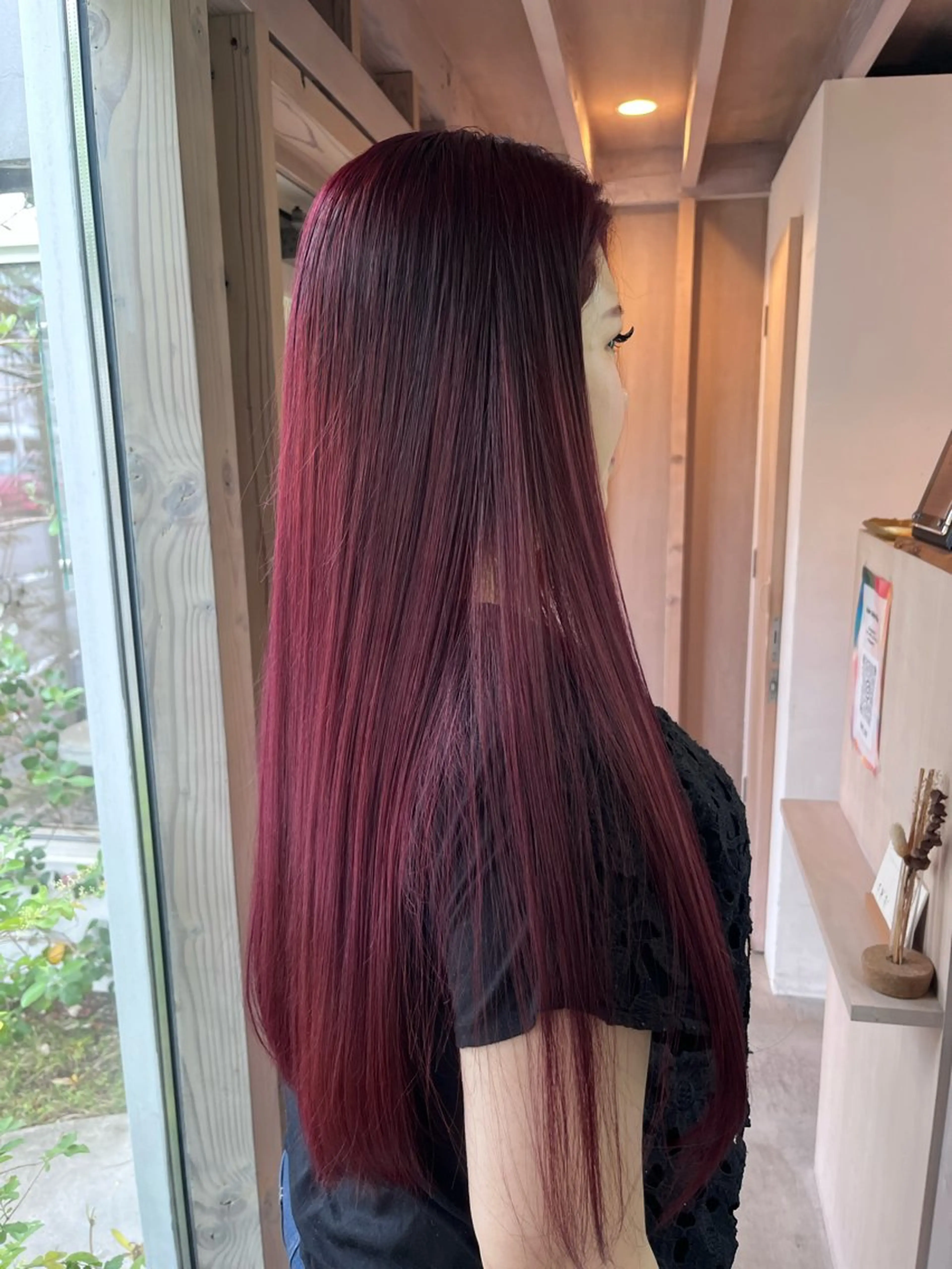 ロング カラー ブリーチ グラデーションカラー ブリーチなしカラー Nino hair garden所属・実生miu 個性派ハイトーンのヘアスタイル