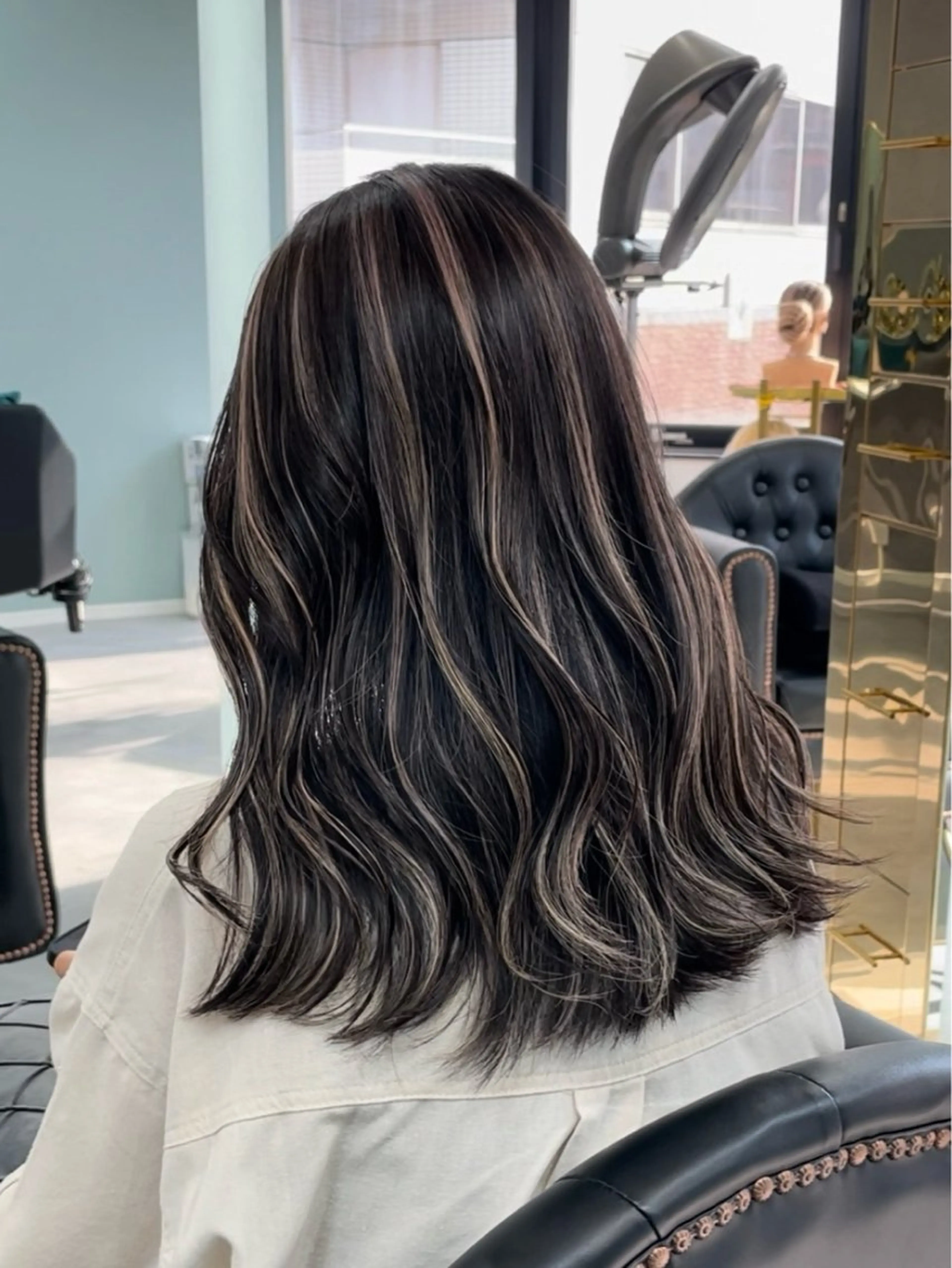 ミディアム senjyu GINZA所属・バレイヤージュ/ハイ ライト/庄司鉄平のヘアスタイル