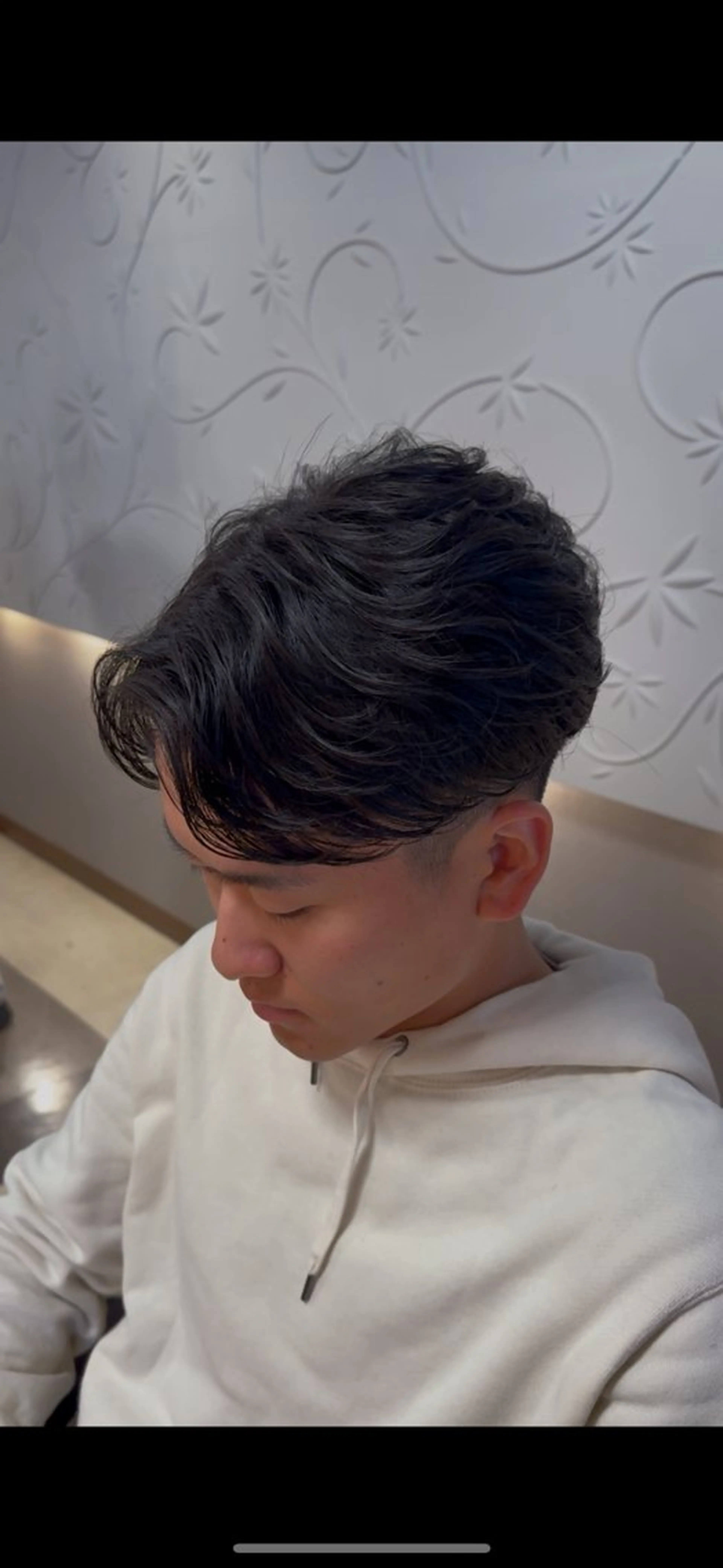 パーマ メンズ フェザーパーマ メンズパーマ ニュアンスパーマ カット パーマ 岩内 皓大のヘアスタイル