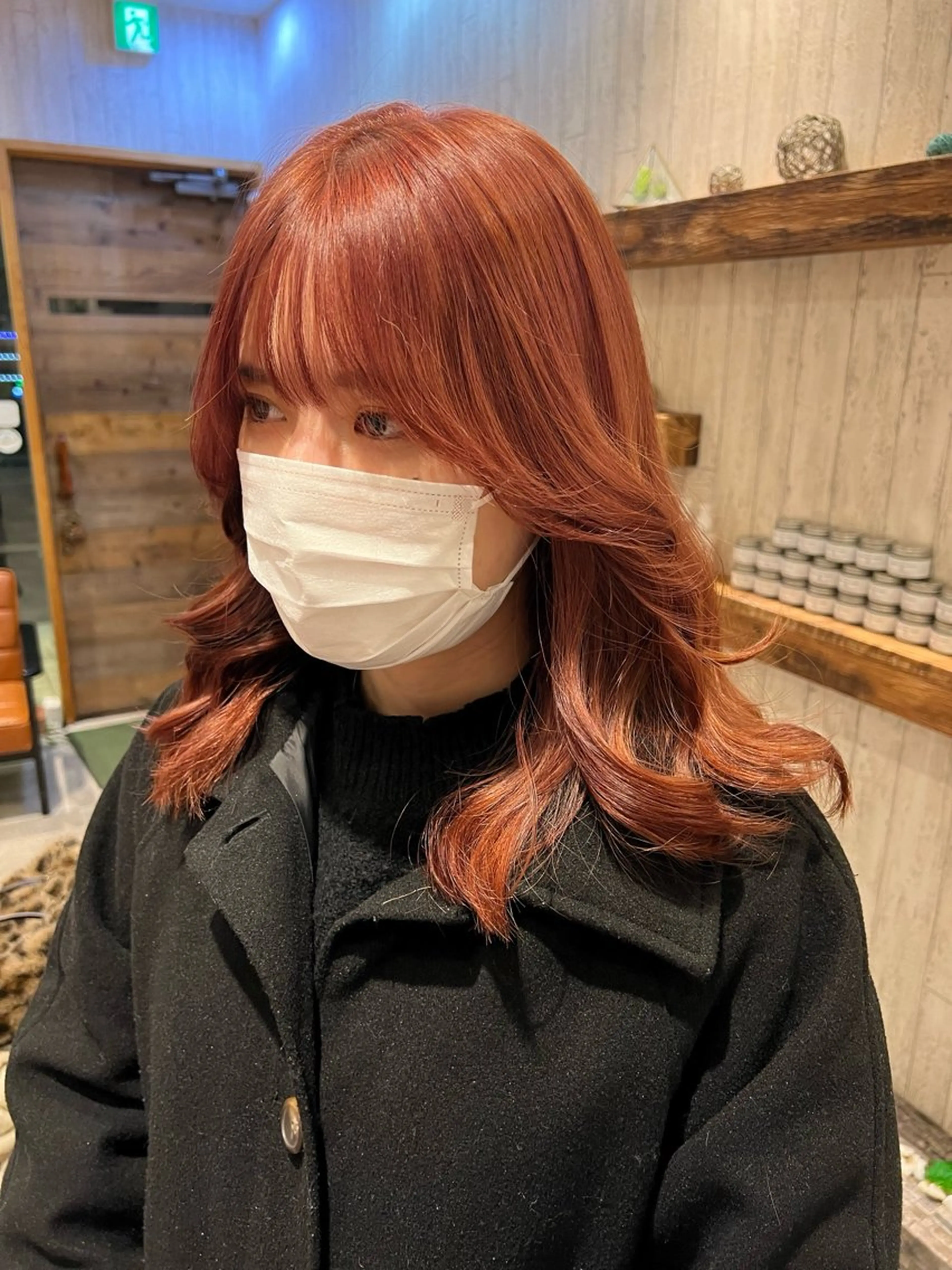 ロング カラー ブリーチ オレンジ 乕谷 美潮のヘアスタイル