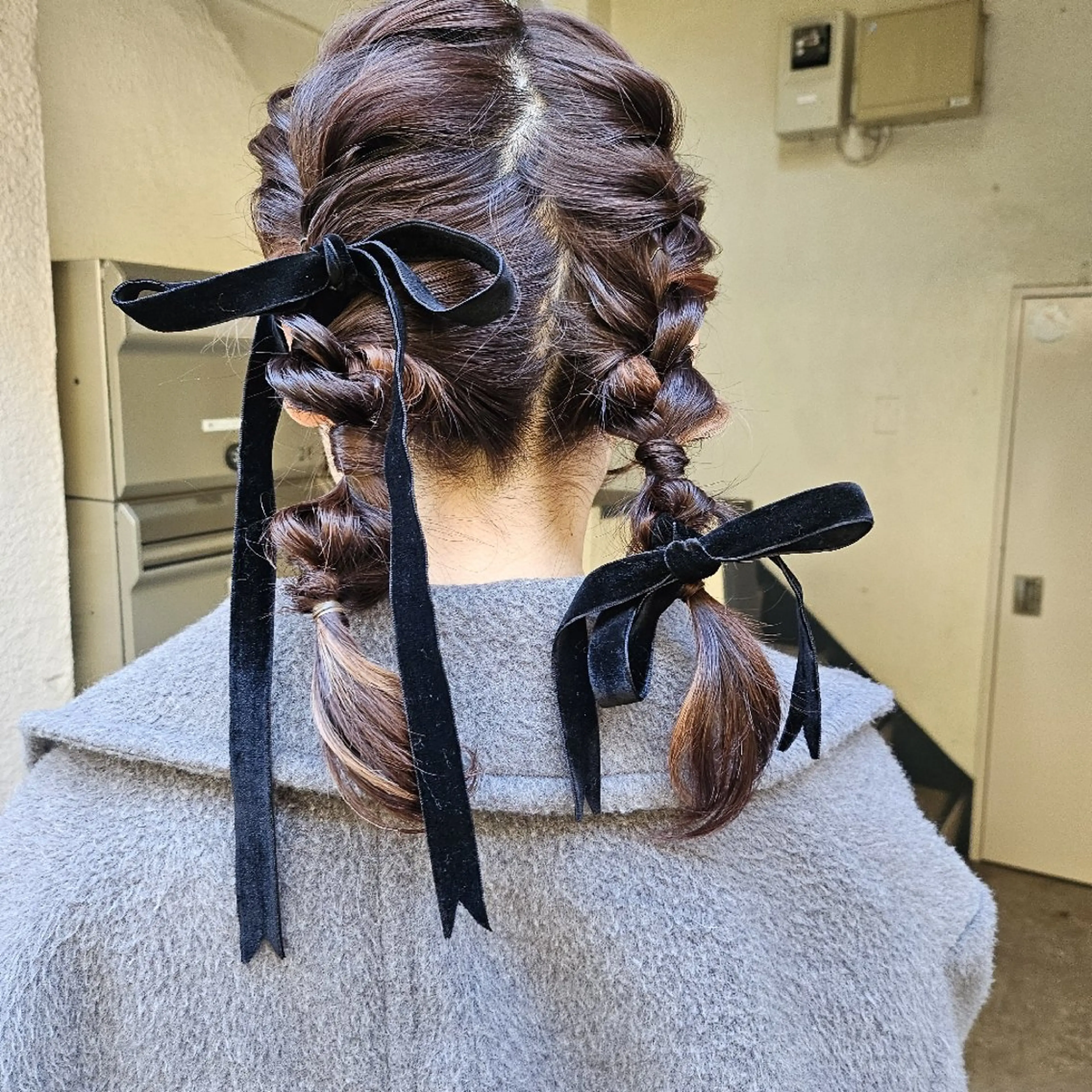 ヘアアレンジ 結婚式・ブライダル ヘアセット 🇰🇷透明感×ハイ トーン🌟tomoのヘアスタイル