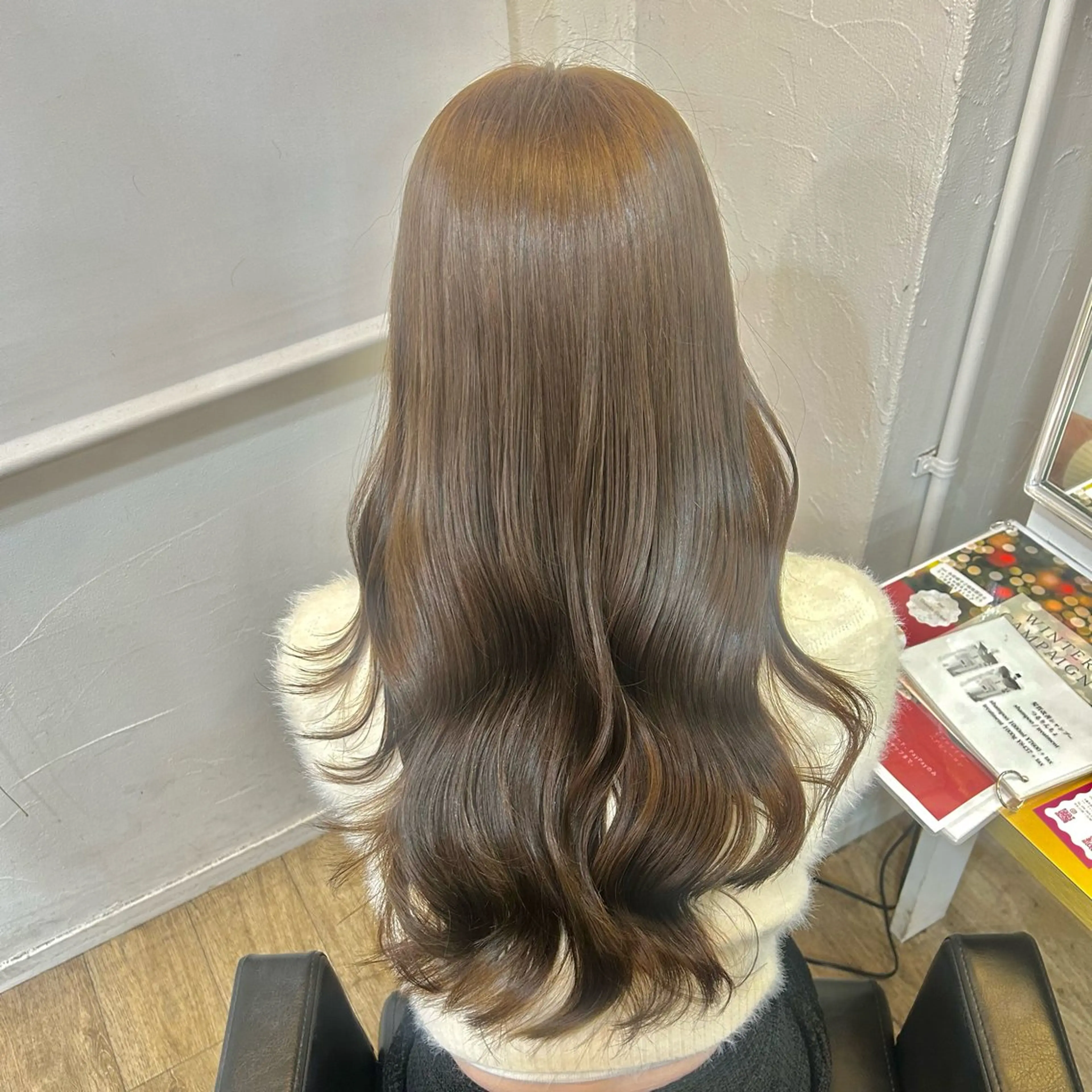 ロング カラー ベージュカラー ブリーチ ブラウンカラー 透明感カラー グレージュ ヘアカラー トリートメント ブリーチなしベージュ /ヘアセット/ミユのヘアスタイル