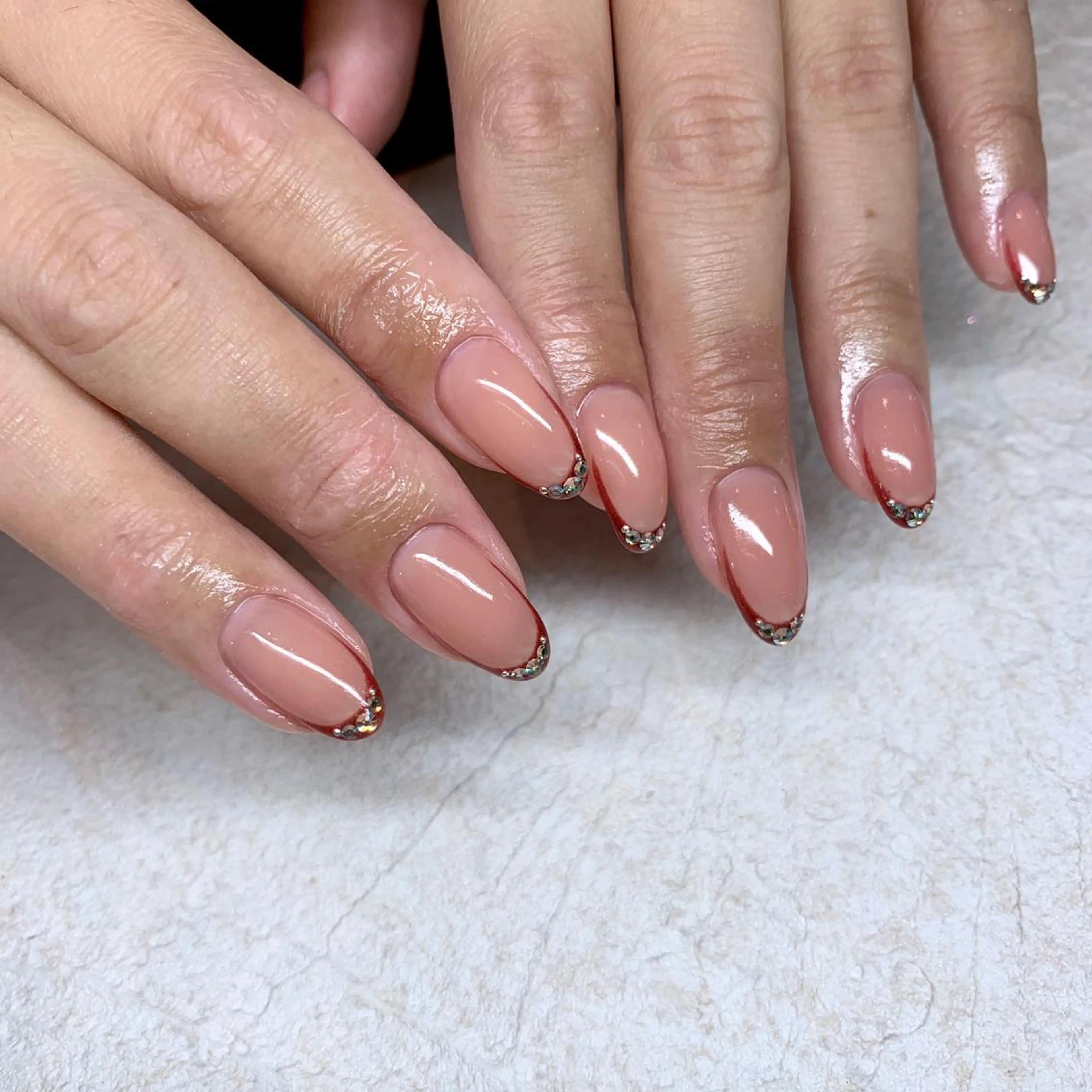 ネイル repos~ルポ~所属・里見 麗のネイルデザイン