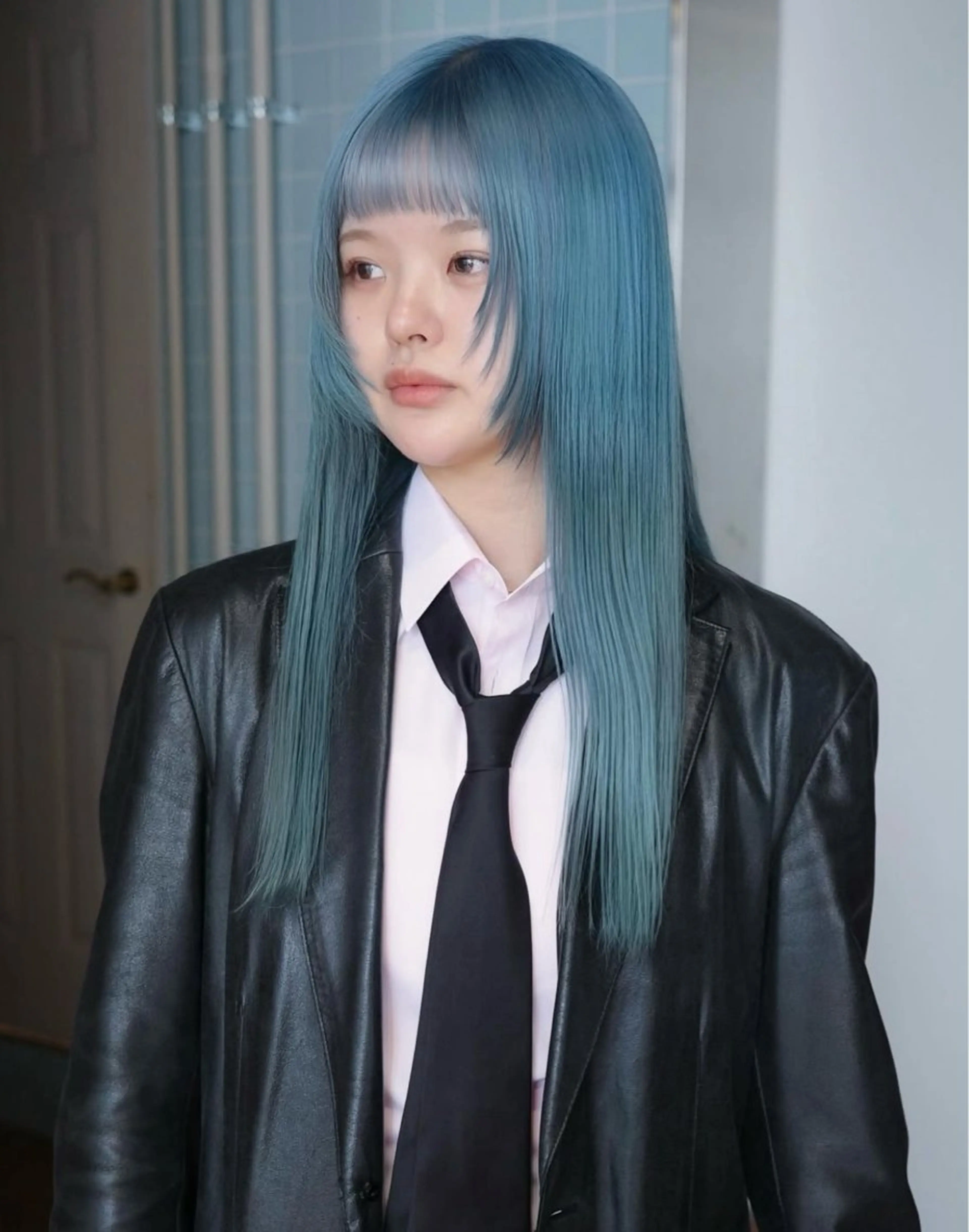 ロング カラー ブルーカラー ハイトーンカラー ヘアカラー ハイトーン/ブリーチ 🎀/𝑵𝒐𝒆のヘアスタイル