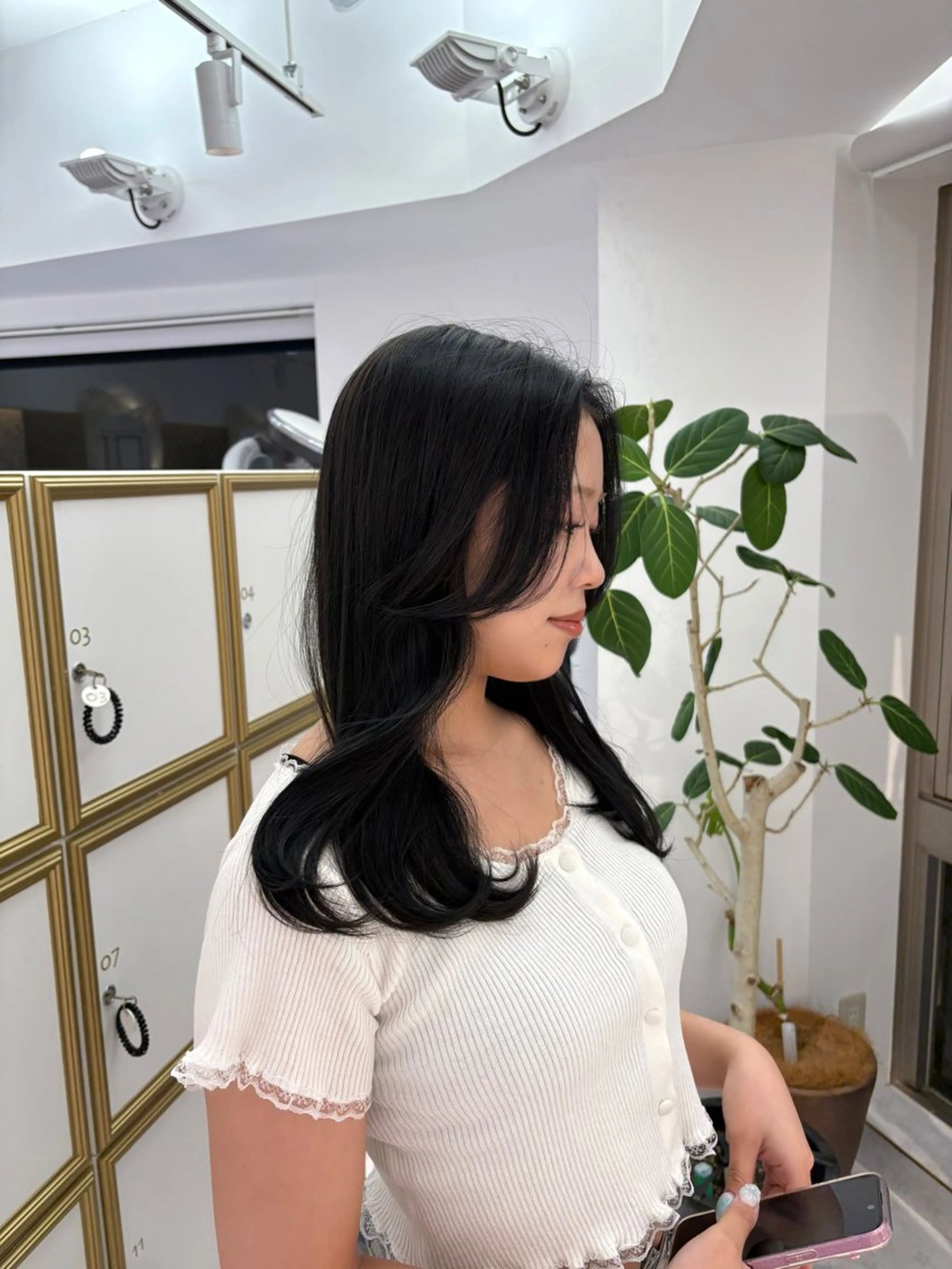 ロング カラー ダークグレー ダークグレージュ グレージュ レイヤーカット/瀬川 琴音のヘアスタイル